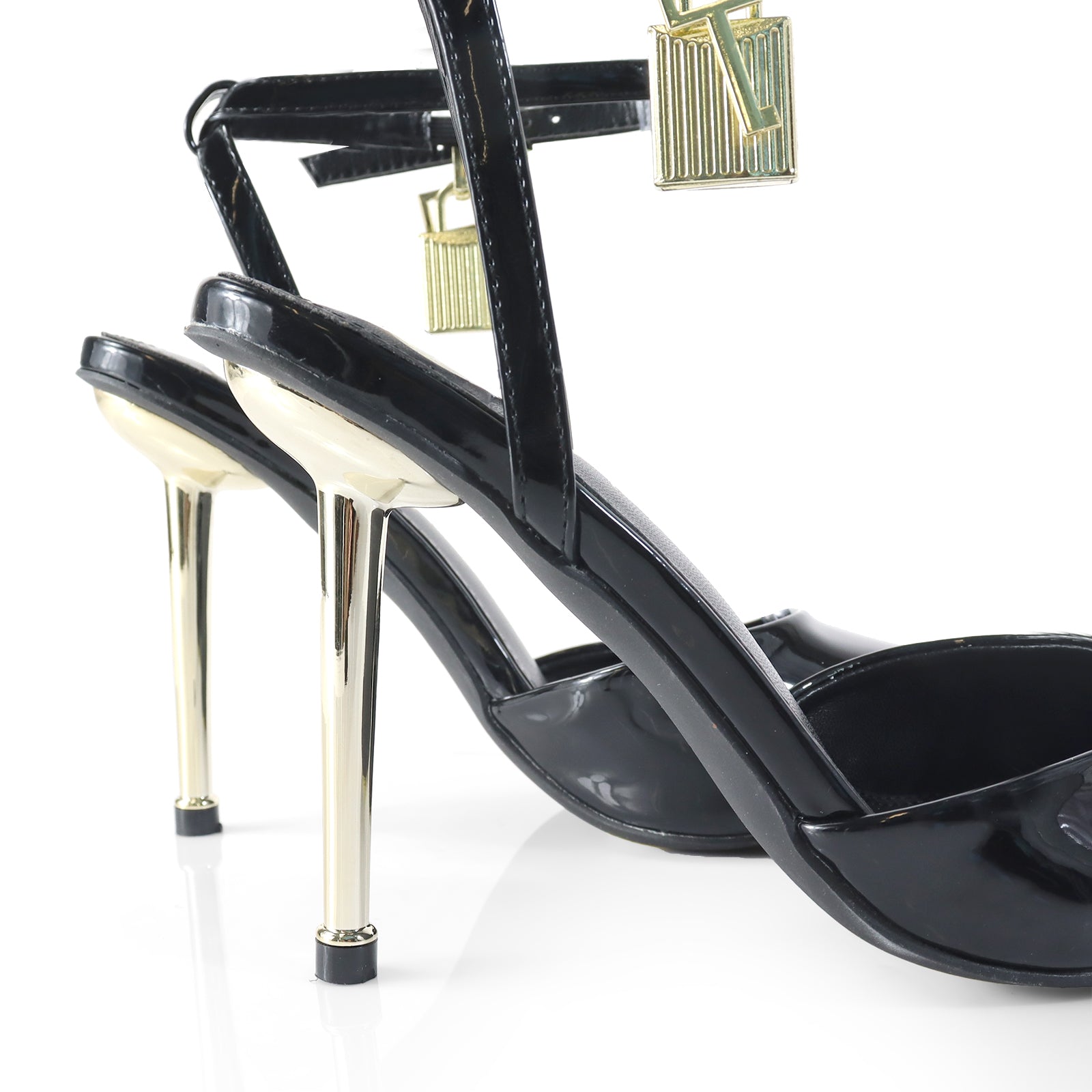 BANKS-68 POINTED TOE PUMP W/ PENCIL HEEL BLACK