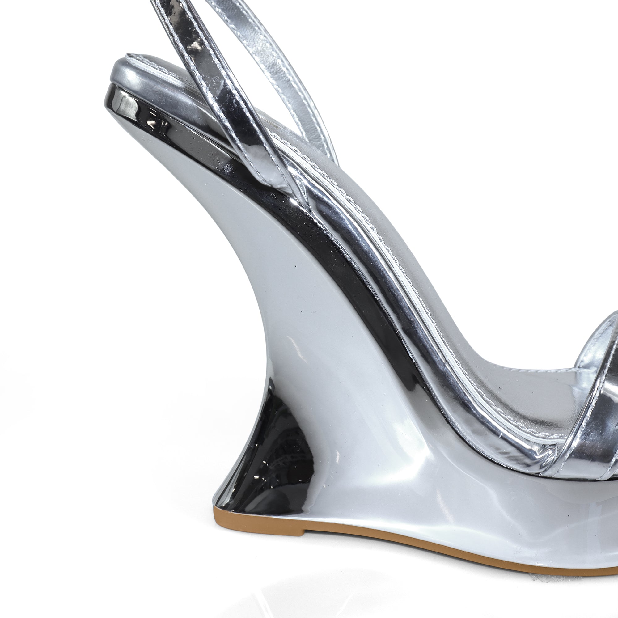BASSO-1 ANKL STRAP W/ WEDGE SILVER