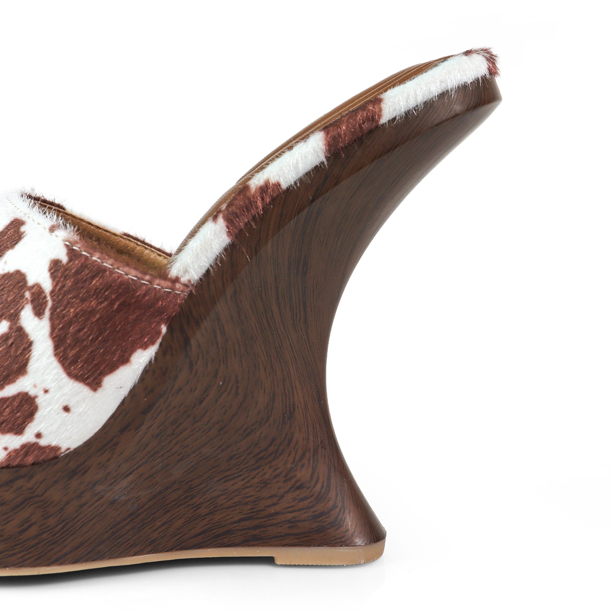 BASSO-2 MULE W/ WEDGE PONY