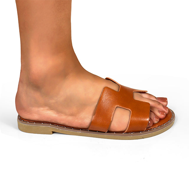 CARINA-1 ROUND TOE STUDED SOLE SANDL TAN