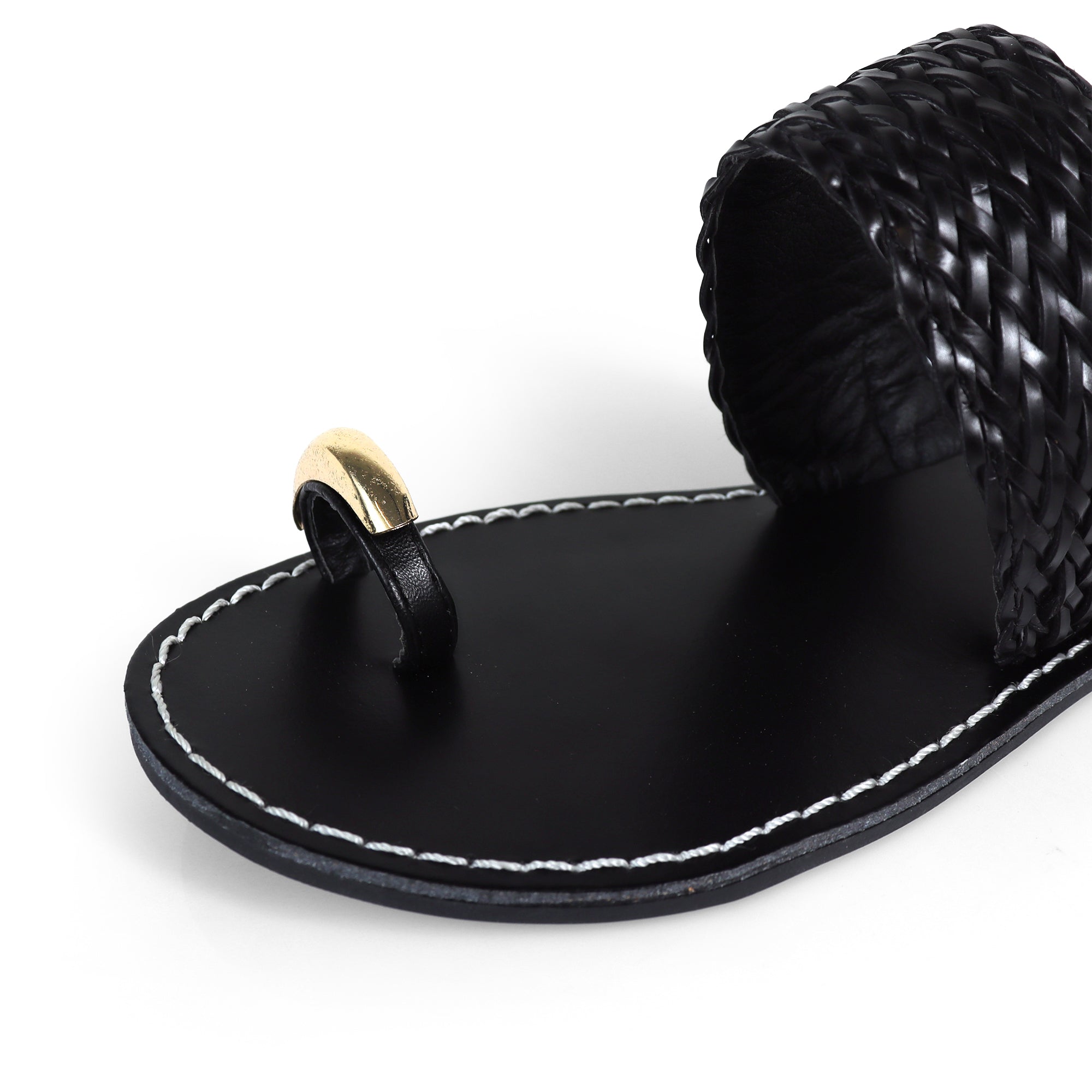 EILEEN-1 WOVEN STRAP TOE RING DESIGN W/FLAT SANDAL BLACK
