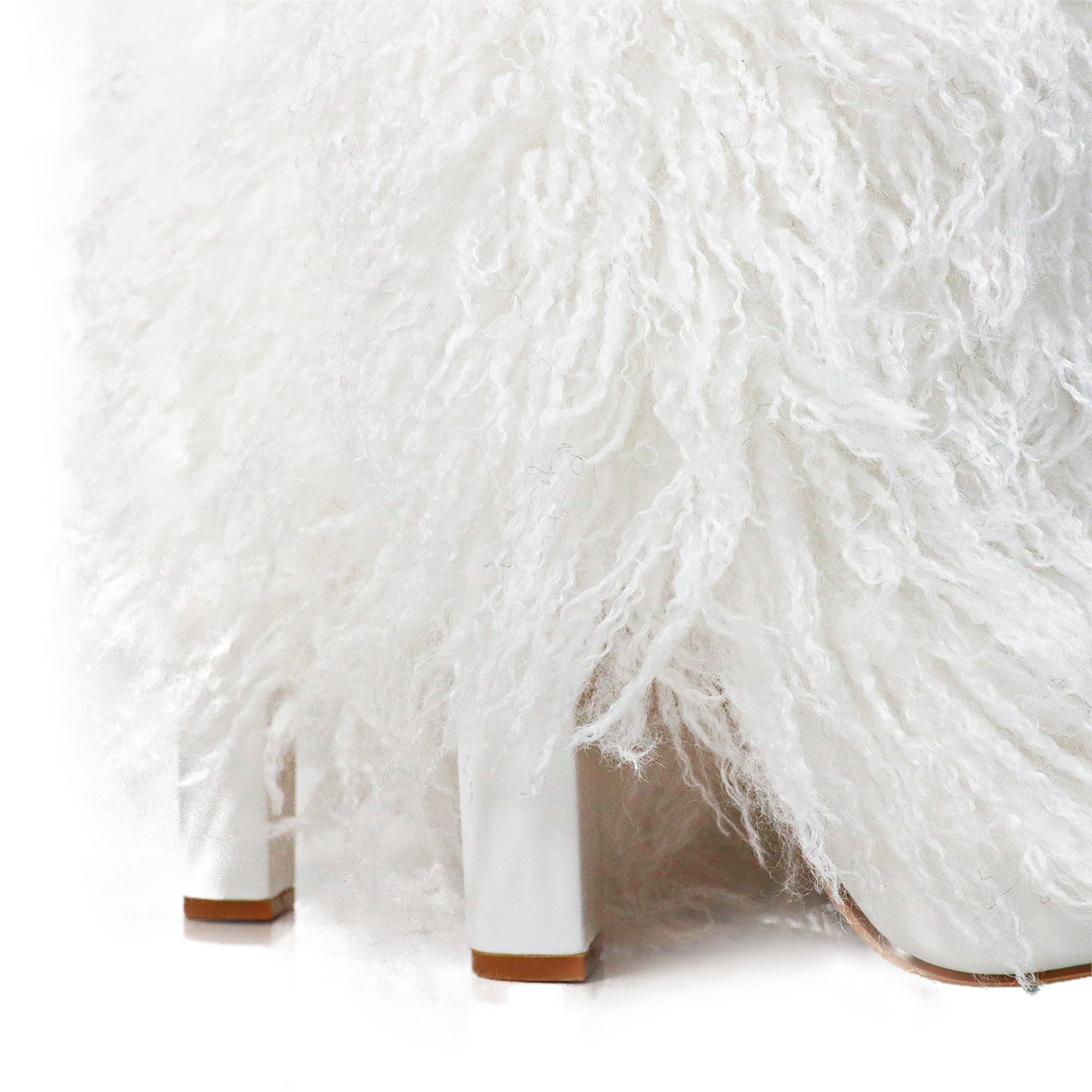 FANCY-1 POINTED TOE KNEE HIGH FUR BOOTS W/ CHUNCKY HEEL WHITE