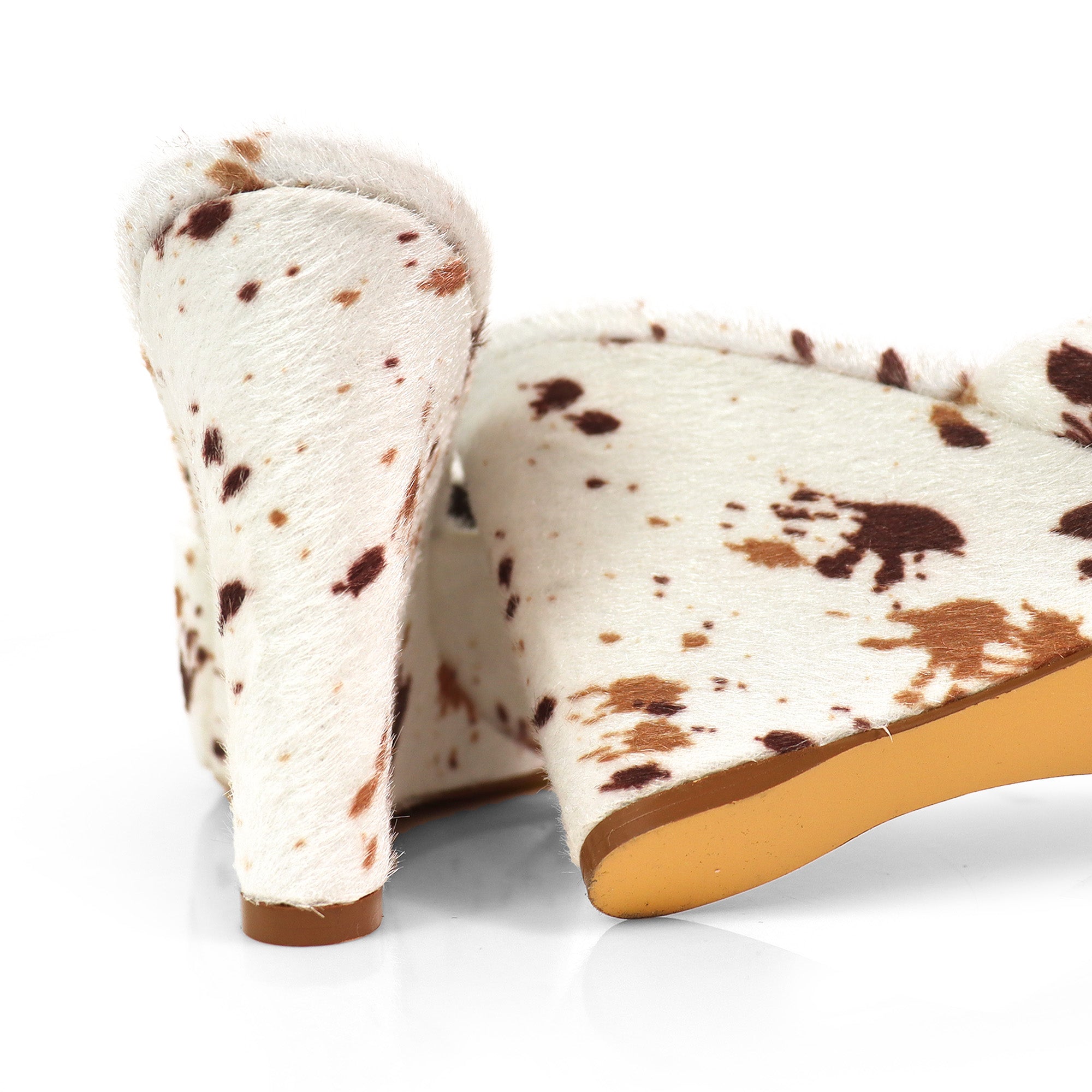GILDA-4 WEDGE MULE COW