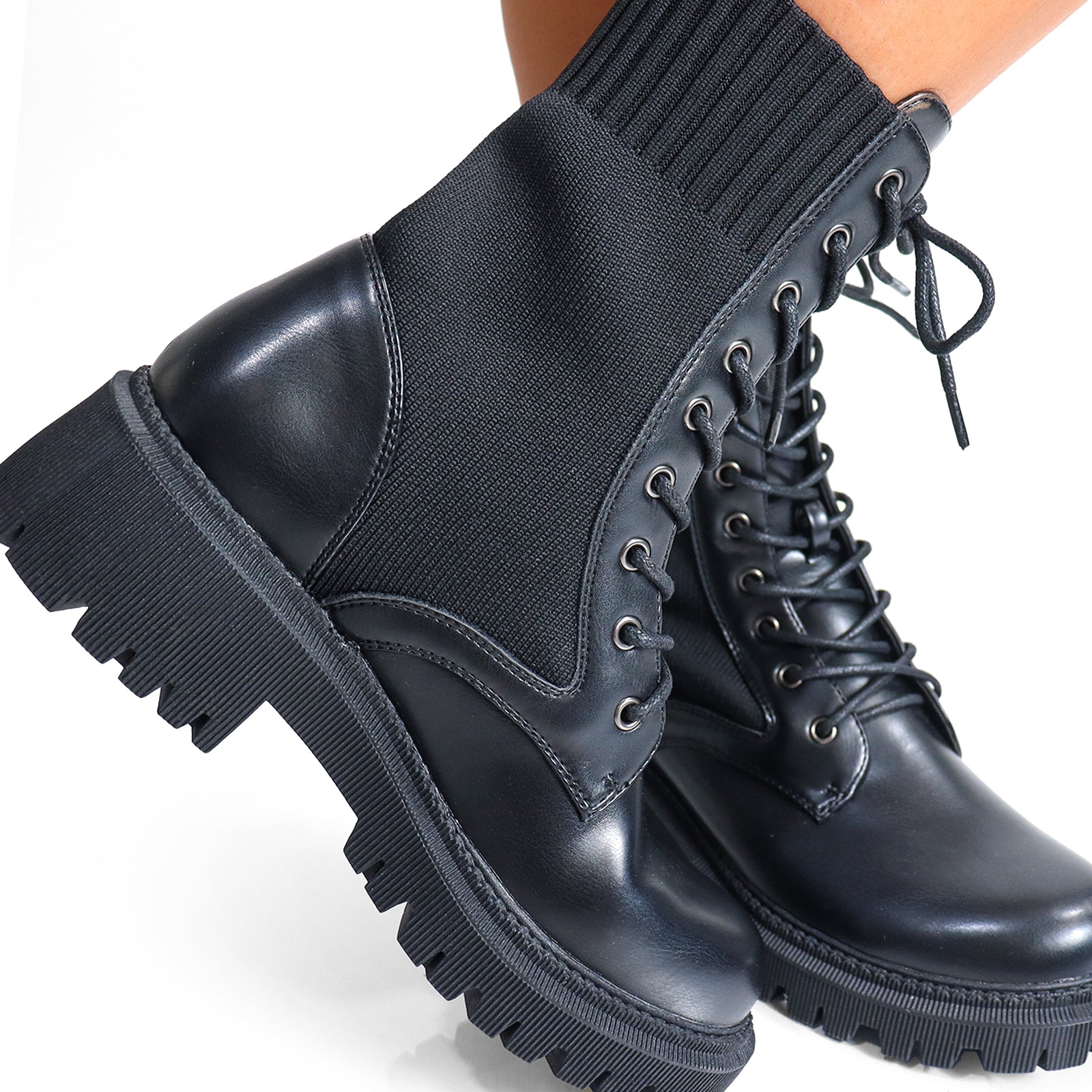 JACK-1 LACE UP KNITTED CHUNCKY PLATFORM LUG SOLE BOOTI BLACK