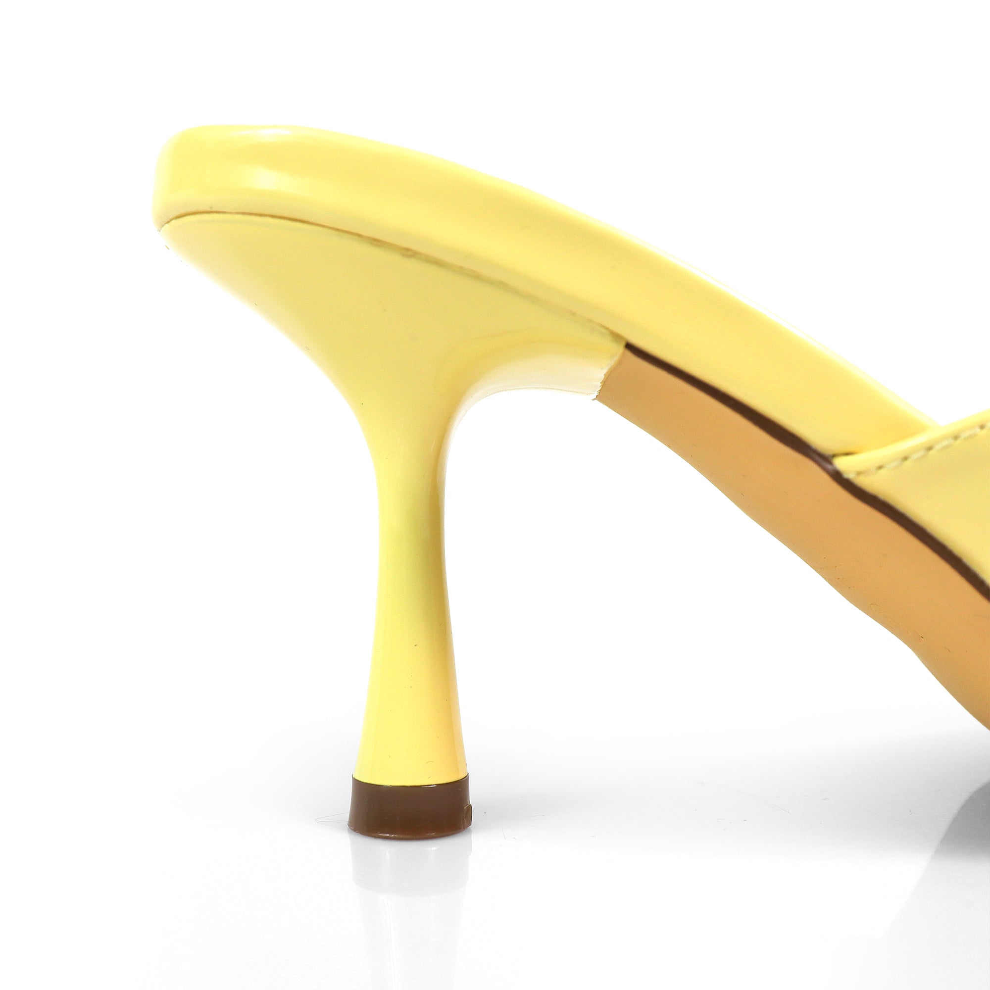 JIN-1 PATENT THONG KITTEN HEEL BUTTER