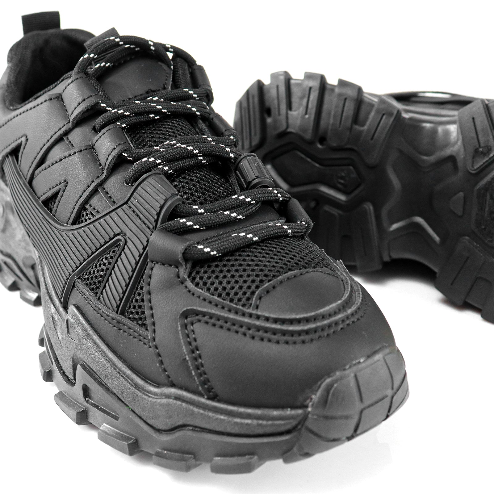 KEYS-1 SPORTY RETRO SNEAKER BLACK