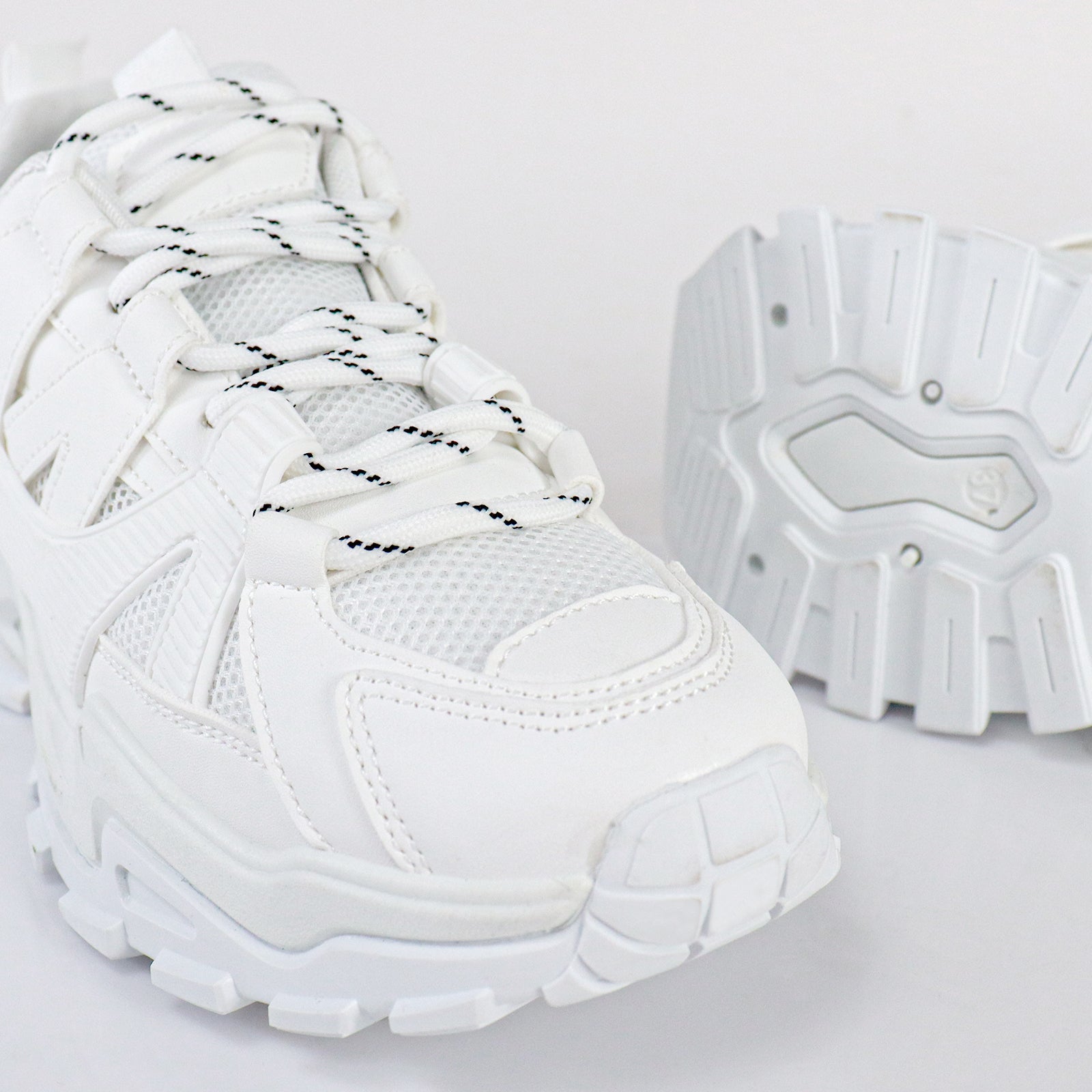 KEYS-1 SPORTY RETRO SNEAKER WHITE