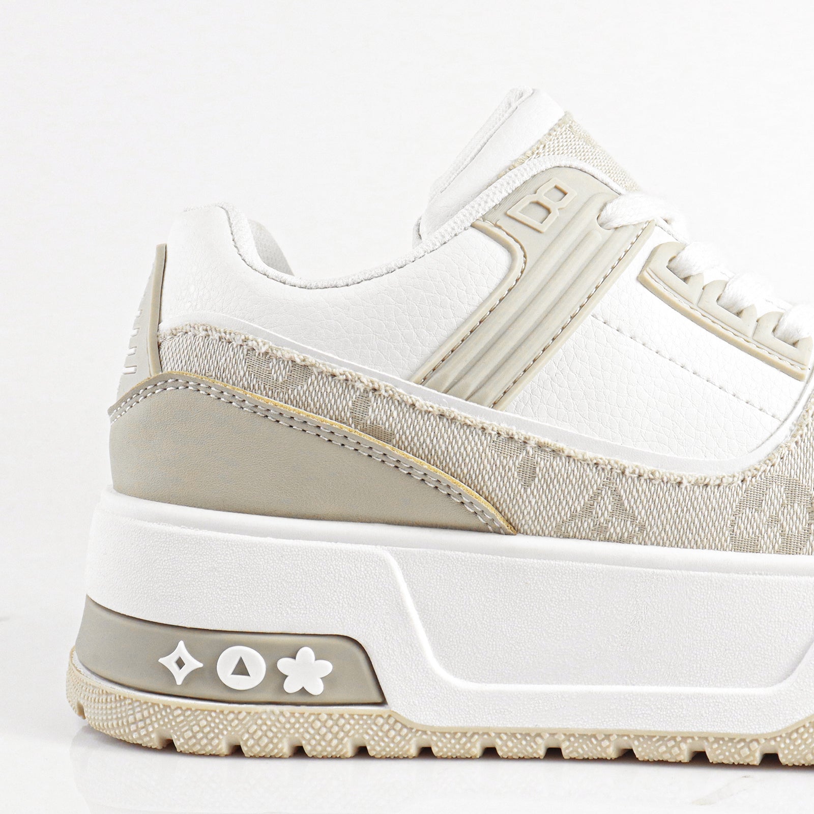 LANDA-2 CLASSIC WHITE SNEAKER PRINTED PATTERN W/ THICK PLATFORM WHITE
