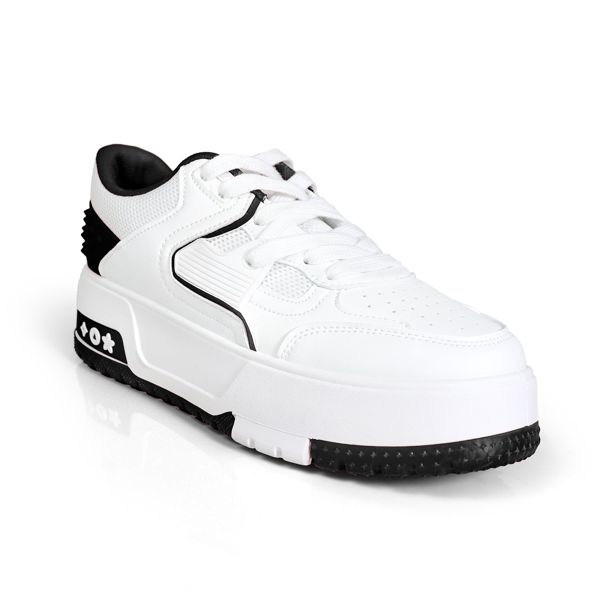 LANDA-3 CLASSIC WHITE SNEAKER SPIKE DETAIL W/ THICK PLATFORM WHITE/BLACK