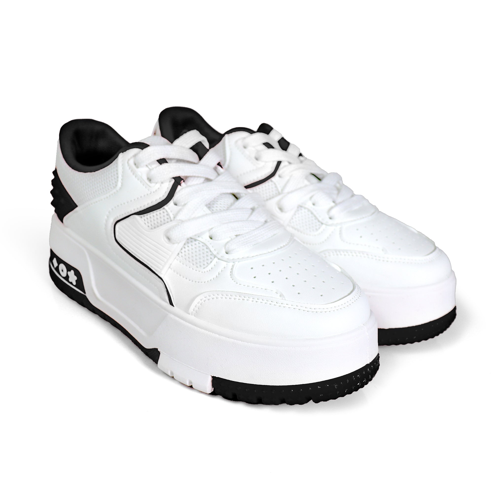 LANDA-3 CLASSIC WHITE SNEAKER SPIKE DETAIL W/ THICK PLATFORM WHITE/BLACK