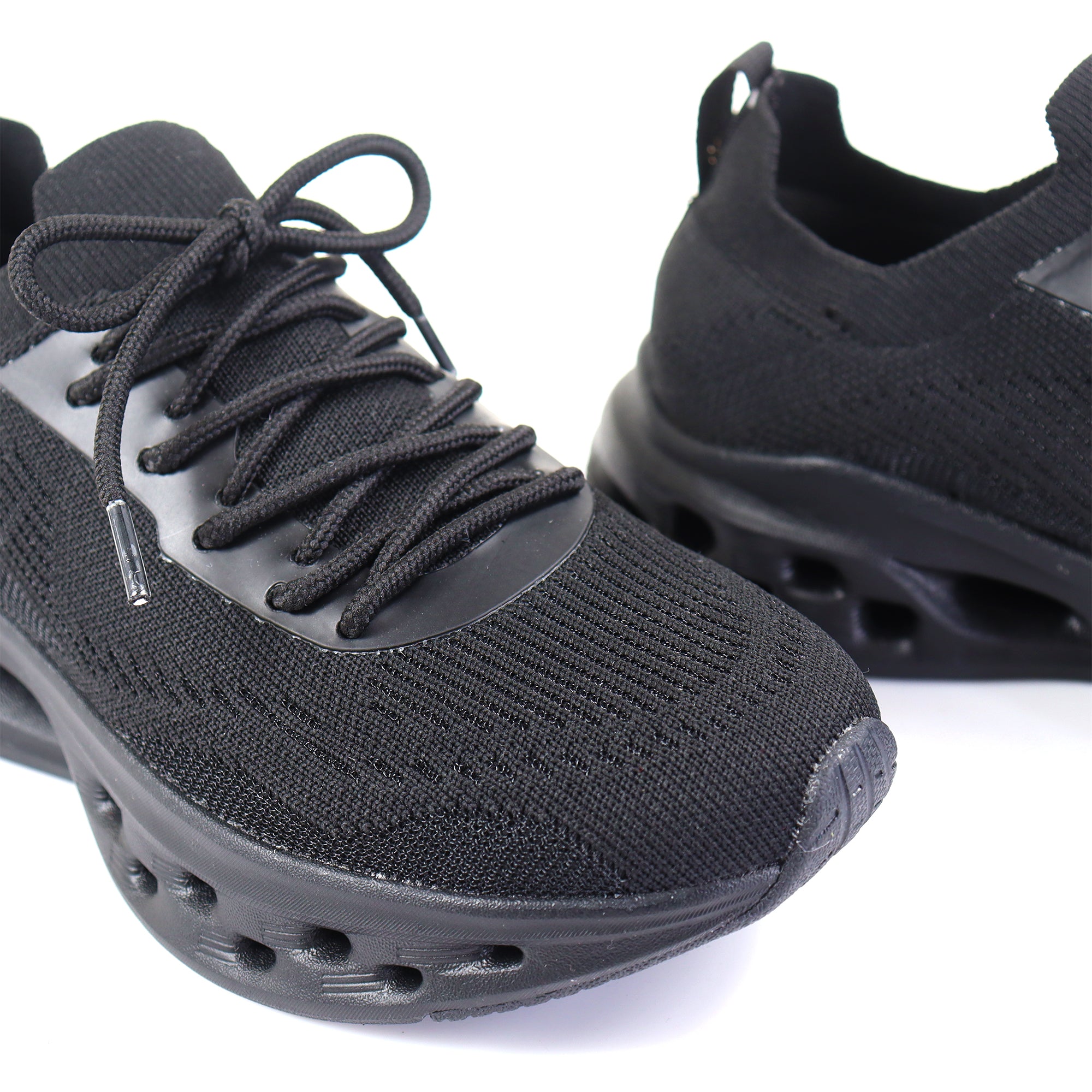 LAWRY-2 SPORTY KNITTED UPPER SNEAKERS BLACK