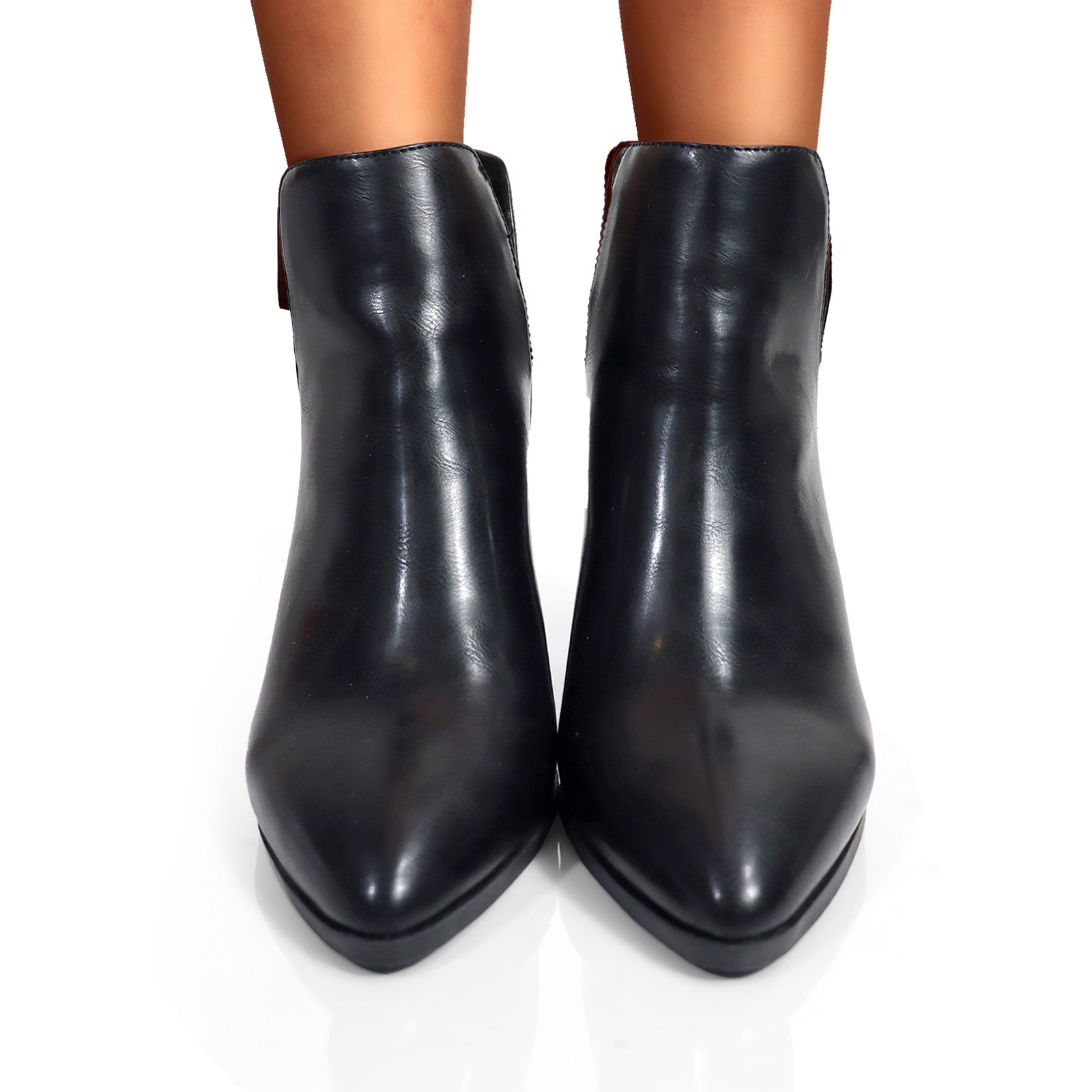 LAWSON-2 ALMOND TOE V SHAPED ANKLE BOOT W/ STACKED HEEL BLACK