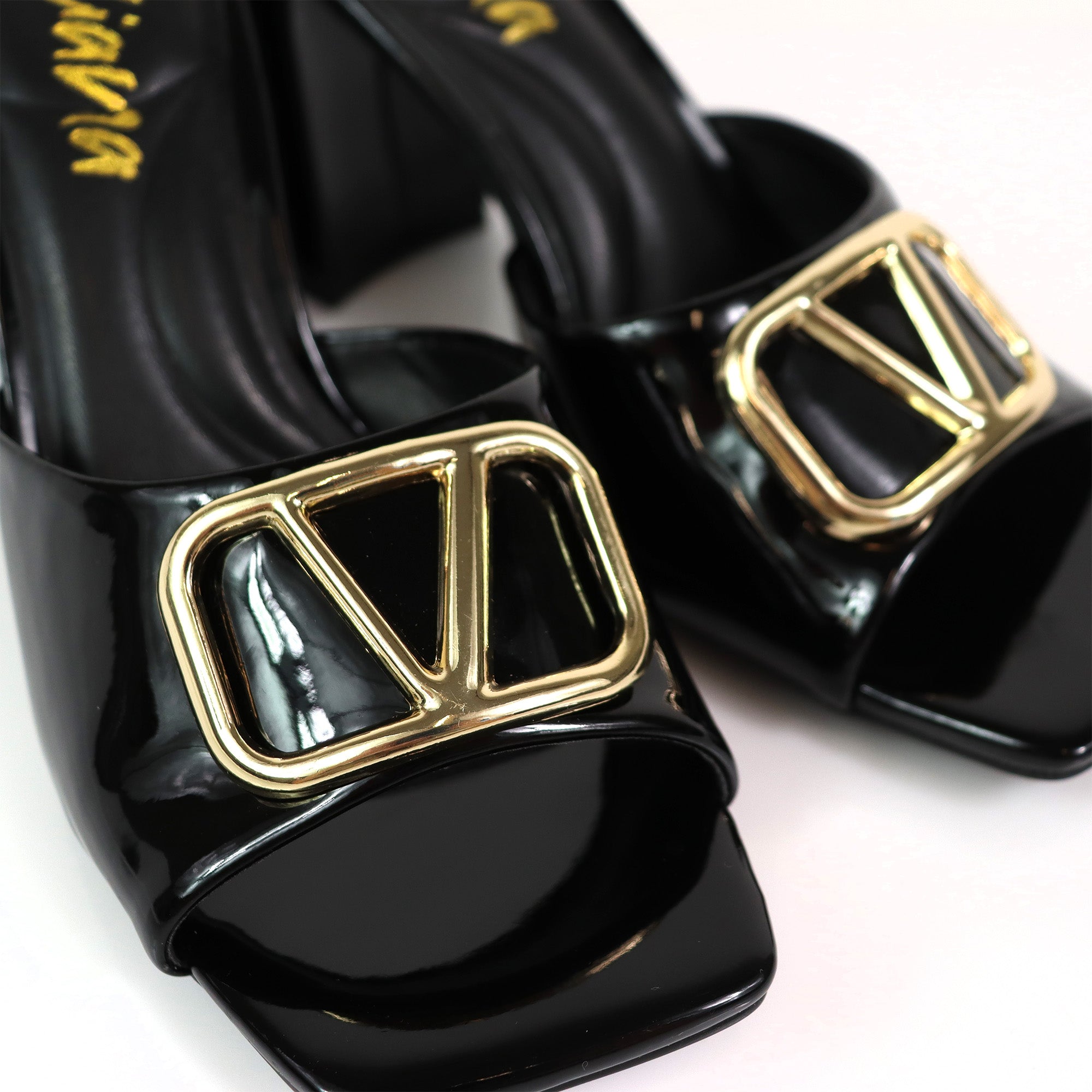LEANA-56 CONFORT INSOLE BUCKLE MULE W/ CHUNKY HEEL BLACK