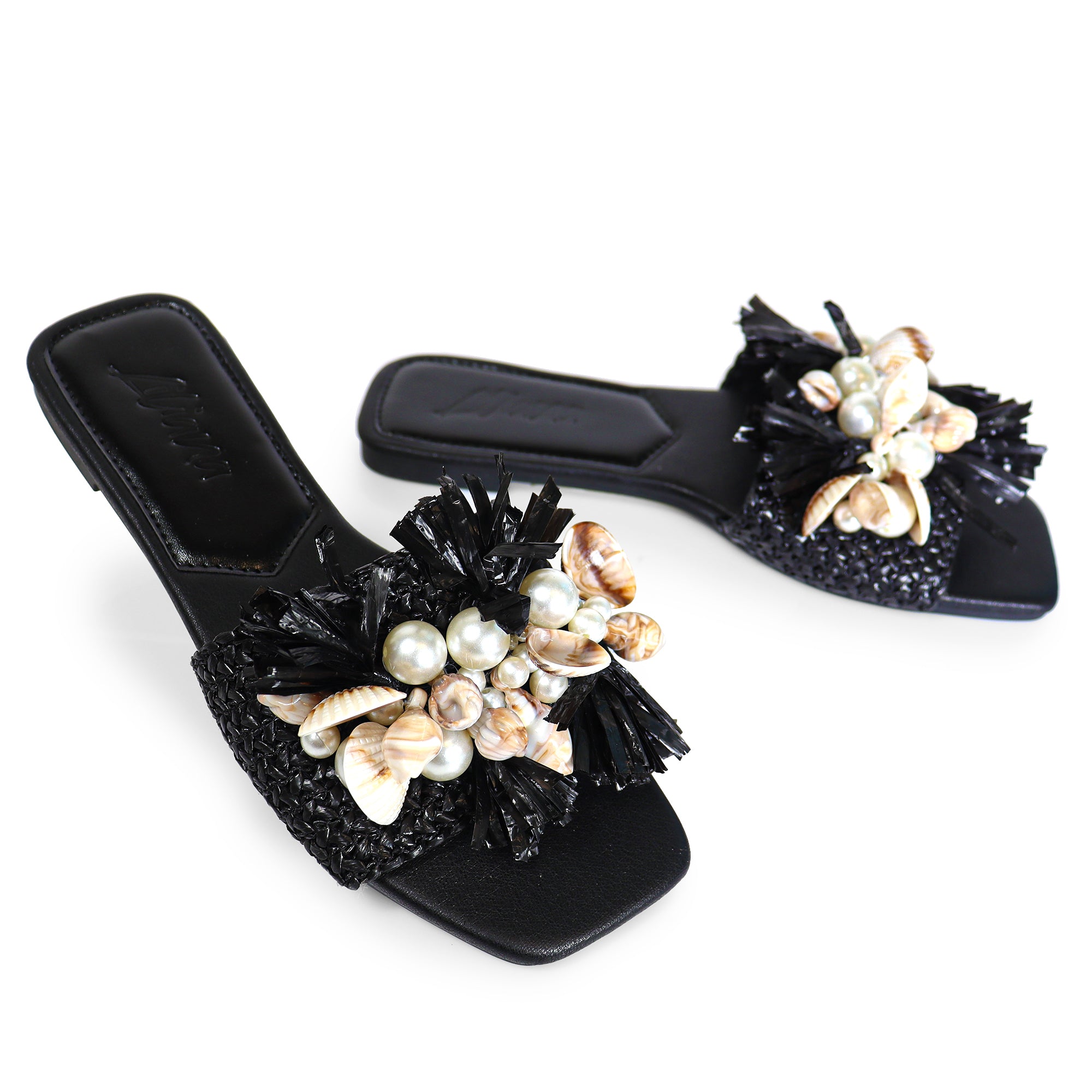 LEXI BEACHY RAFFIA SEA SHELL PEARL W/FLAT SANDAL BLACK