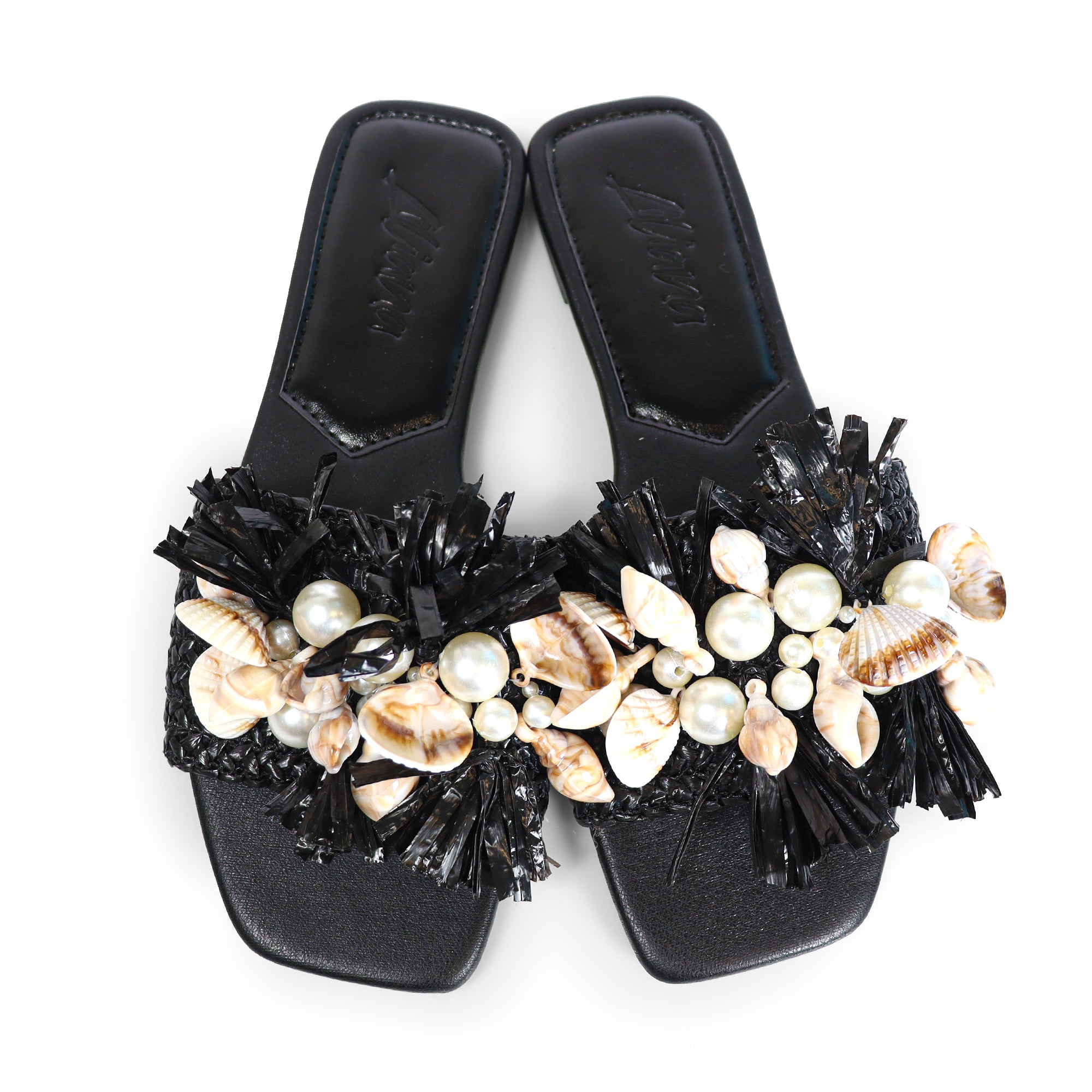 LEXI BEACHY RAFFIA SEA SHELL PEARL W/FLAT SANDAL BLACK
