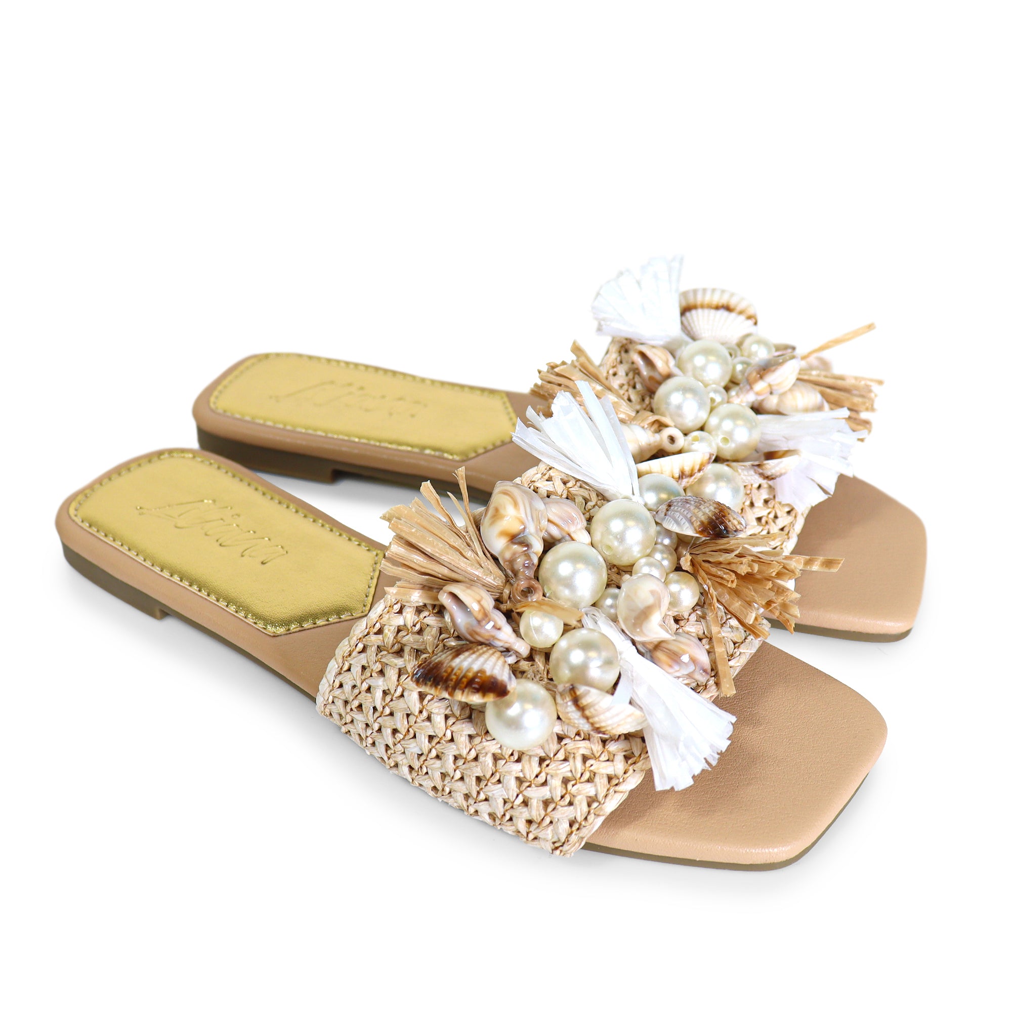 LEXI BEACHY RAFFIA SEA SHELL PEARL W/FLAT SANDAL NATURAL