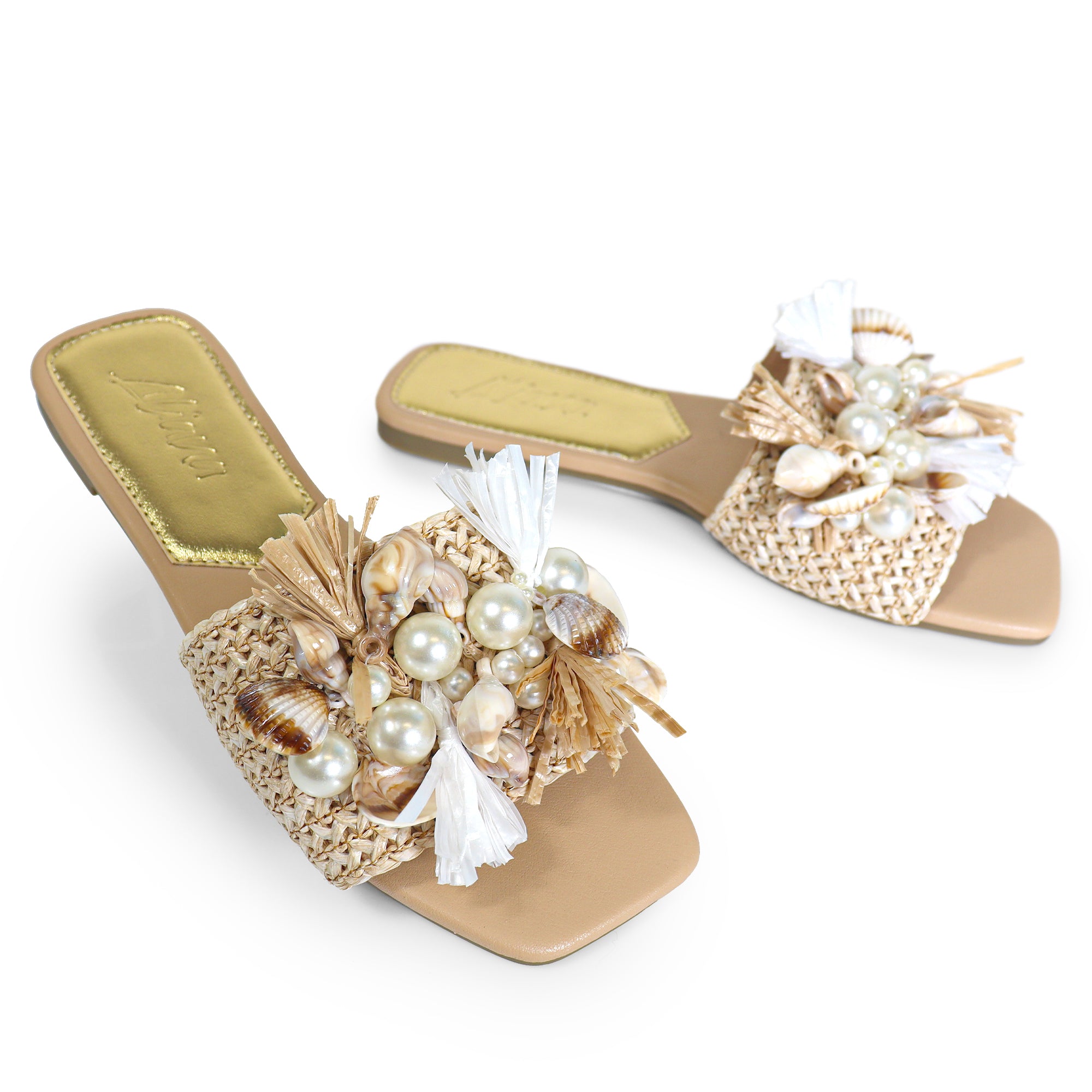 LEXI BEACHY RAFFIA SEA SHELL PEARL W/FLAT SANDAL NATURAL