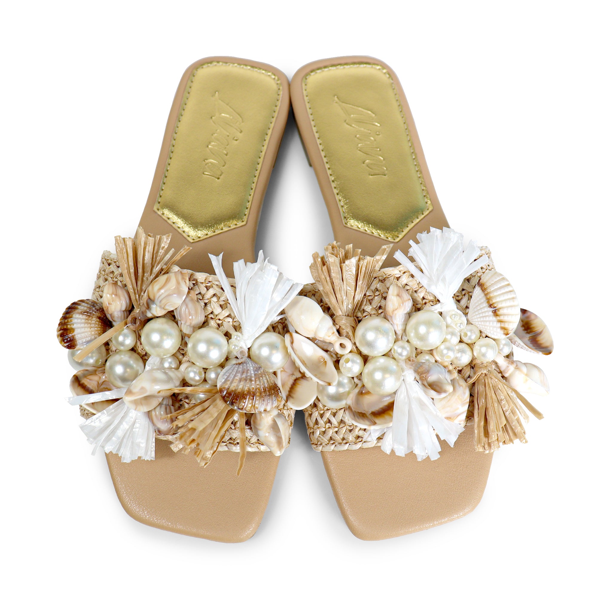 LEXI BEACHY RAFFIA SEA SHELL PEARL W/FLAT SANDAL NATURAL