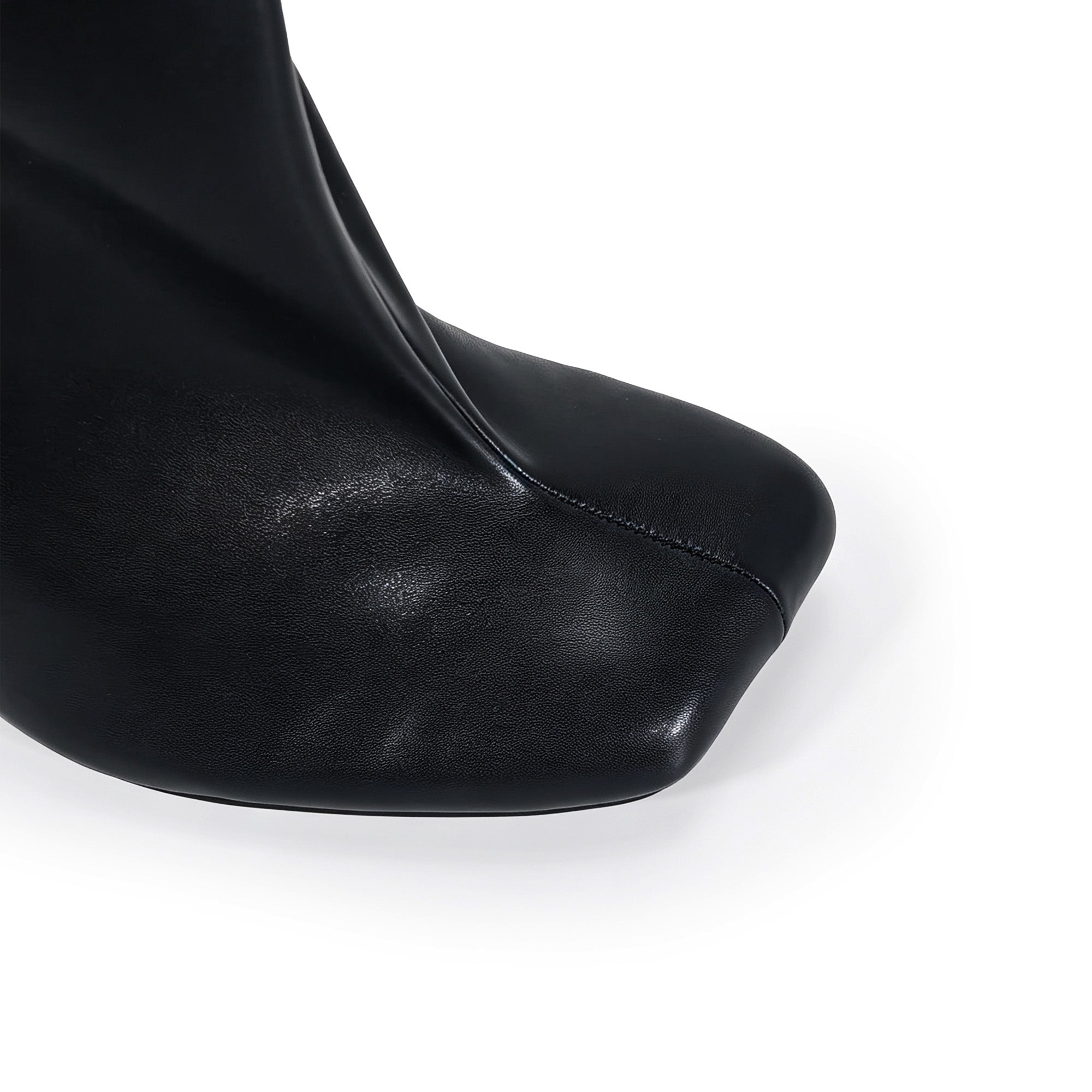 LIMA-1 SQUARED TOE BOOTS W/ HEEL BLACK