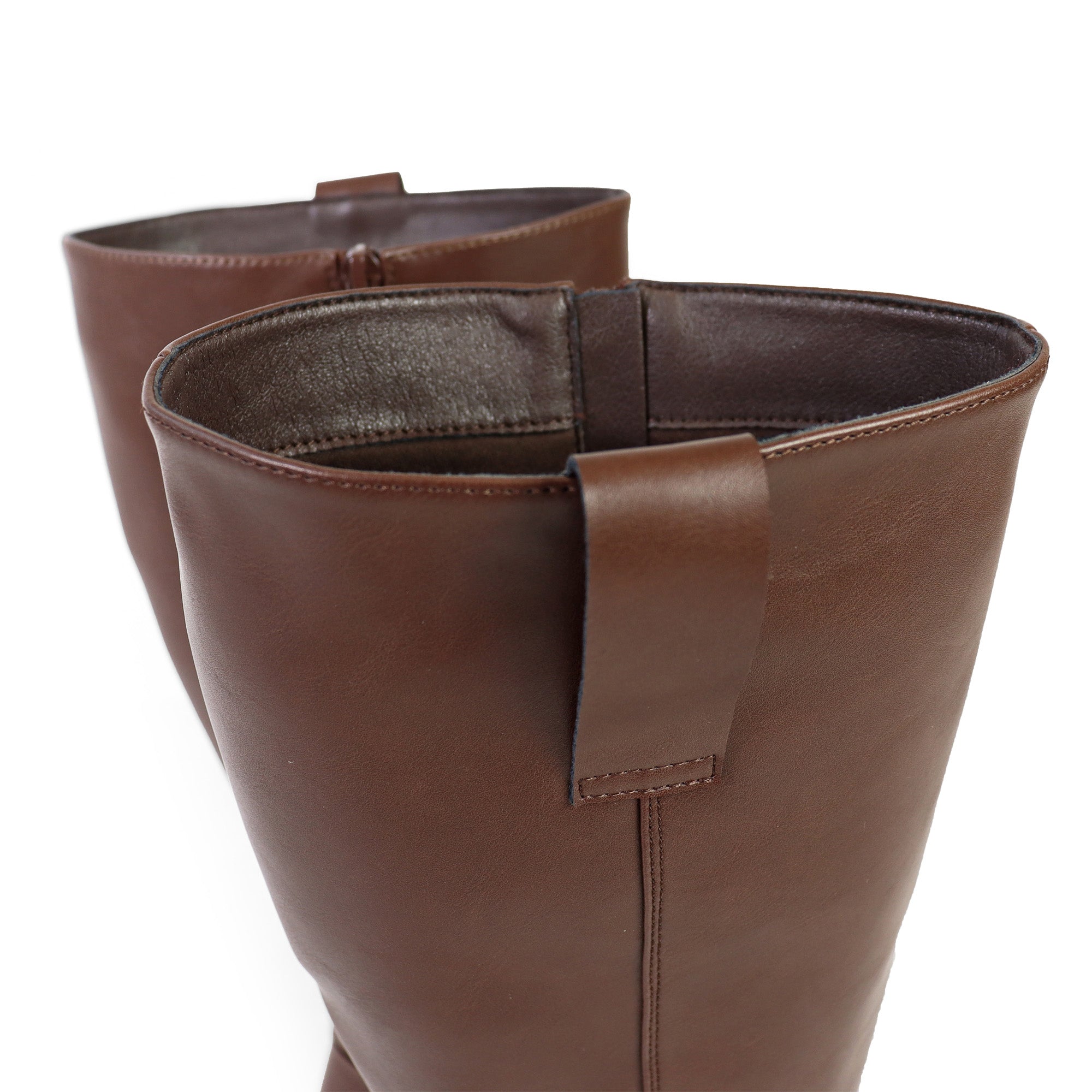 LINDSEY-1 CALF BOOT W/ LUG SOLE CHOCOLATE