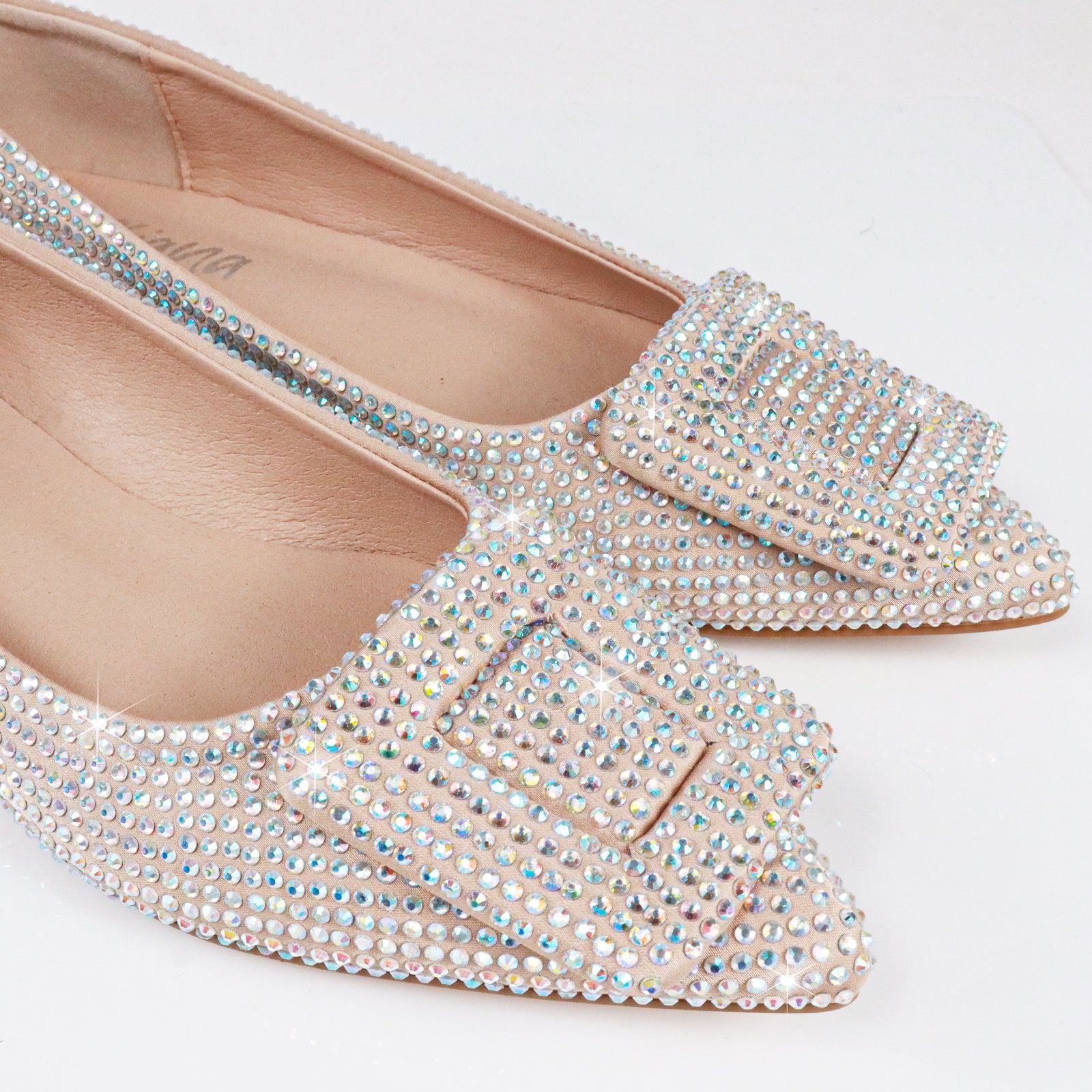 LIZ-2 POINTED TOE FLATW/RHINESTONE BUCKLE CHAMPAGNE