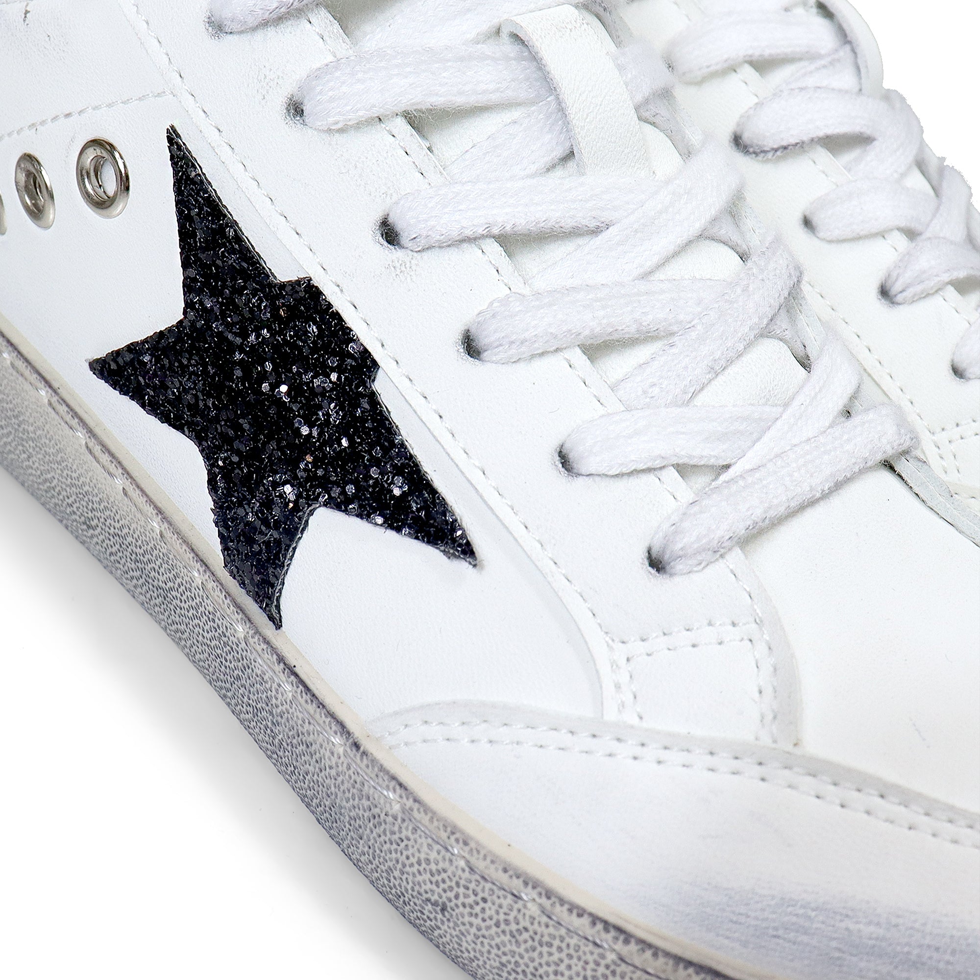 MONDAY-3  BURNISH EFFECT PATCHED SNEAKER WHITE/BLACK