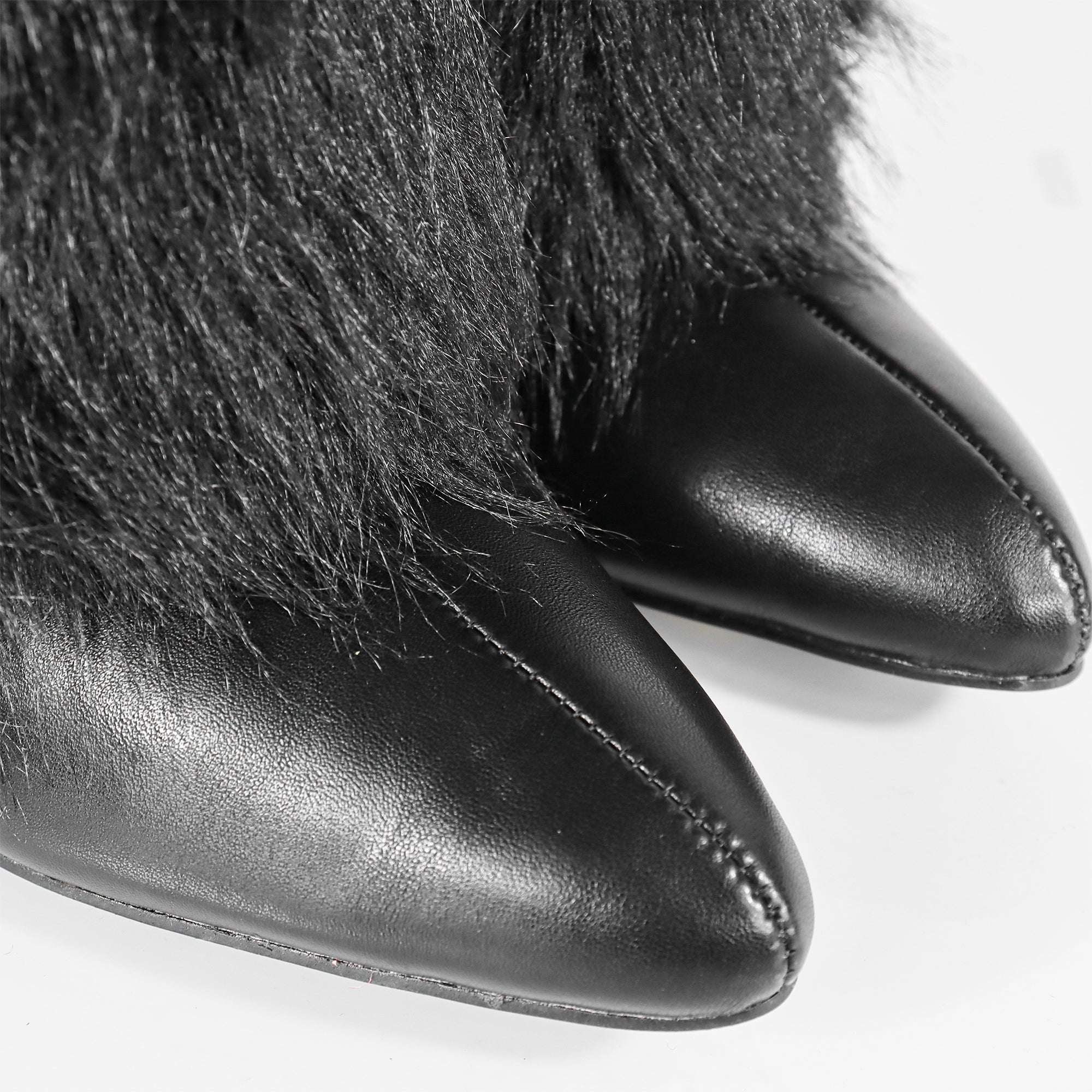 MUTTO-3 FUR FOLD OVER W/BUCKLE DRAPE WEDGE BOOTIE BLACK