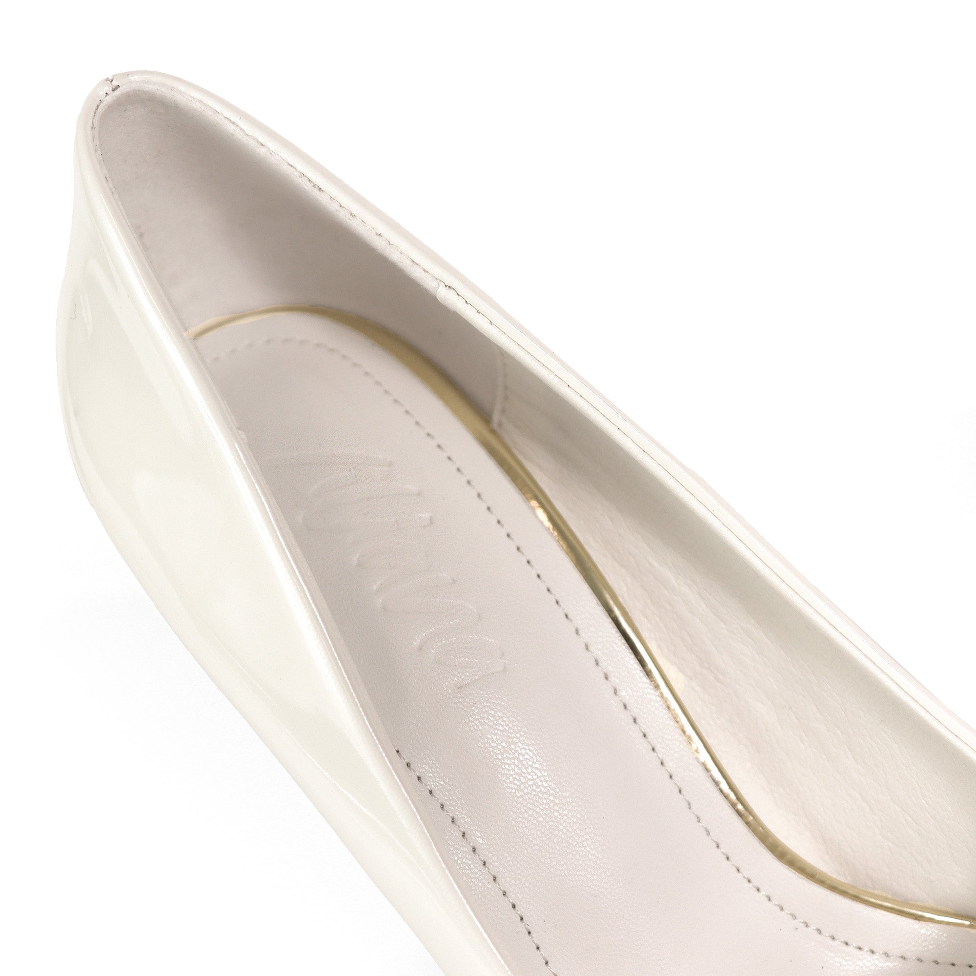 NICOLE-3 POINTED TOE PATENT PUMP W/ METAL HEEL WHITE
