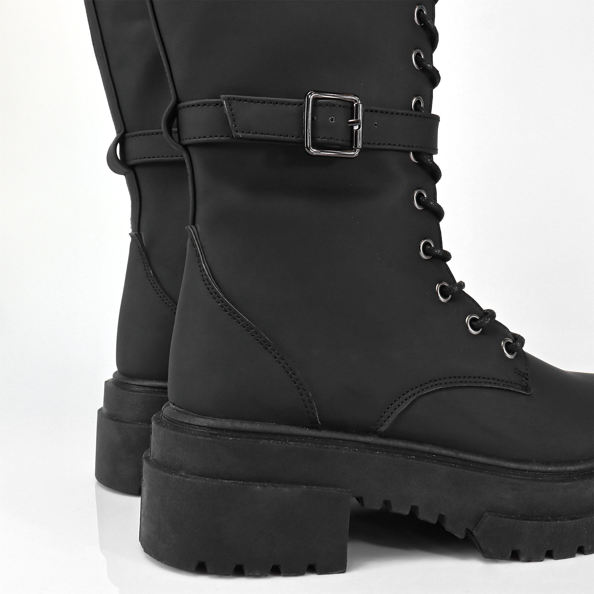 PIPER-1 LACE UP TALL SHAFT W/ LUG SOLE BLACK