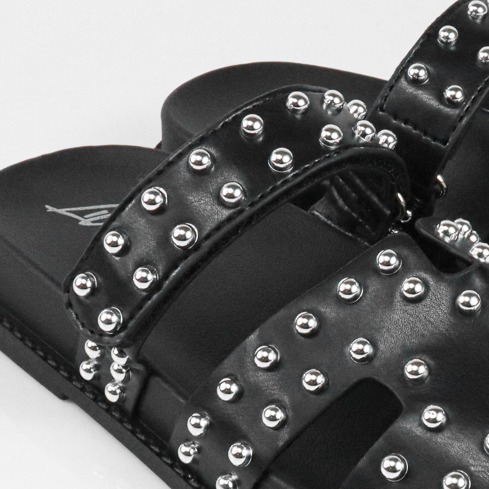 RAD-3 STUD CYBER PU W/ SANDAL BLACK