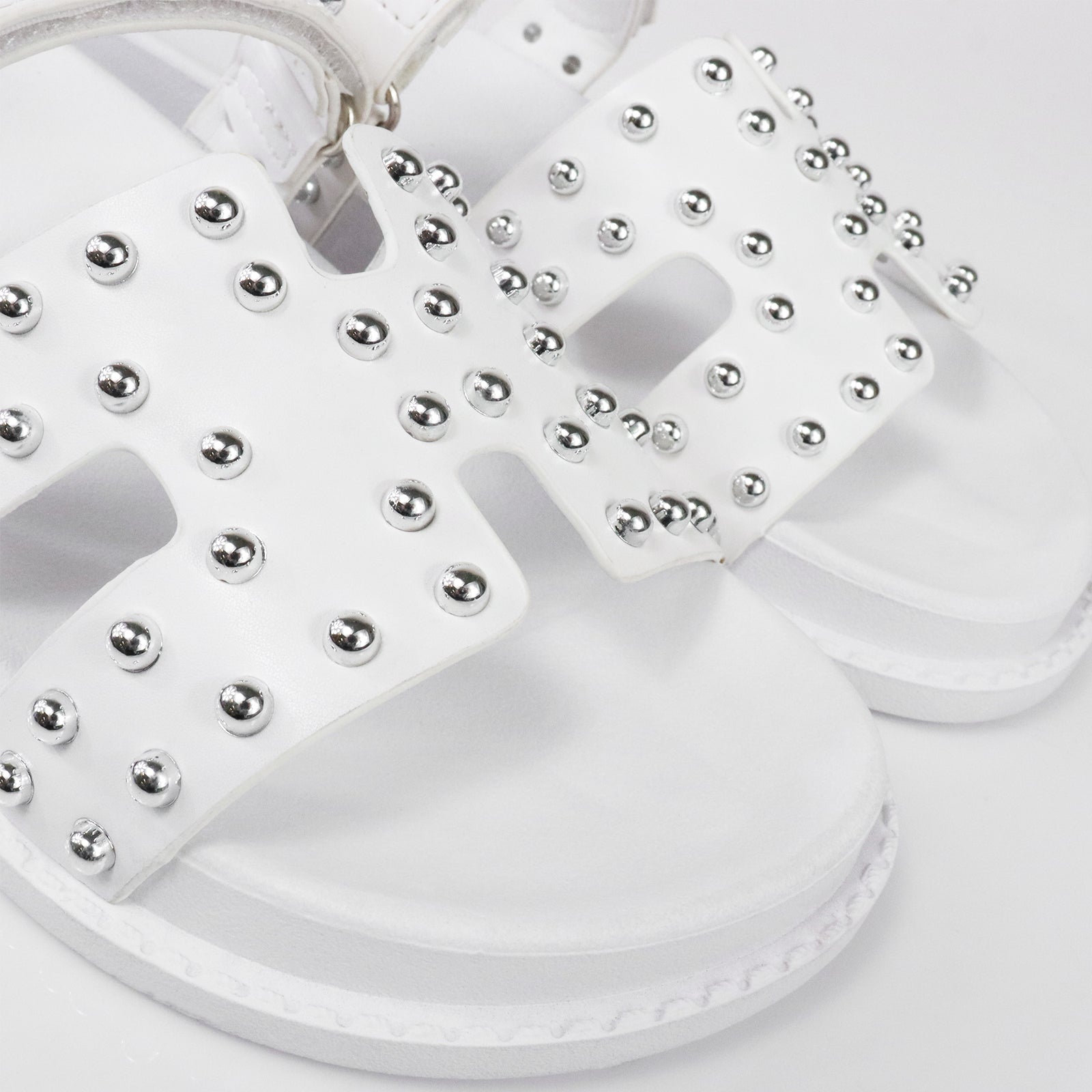 RAD-3 STUD CYBER PU W/ SANDAL WHITE