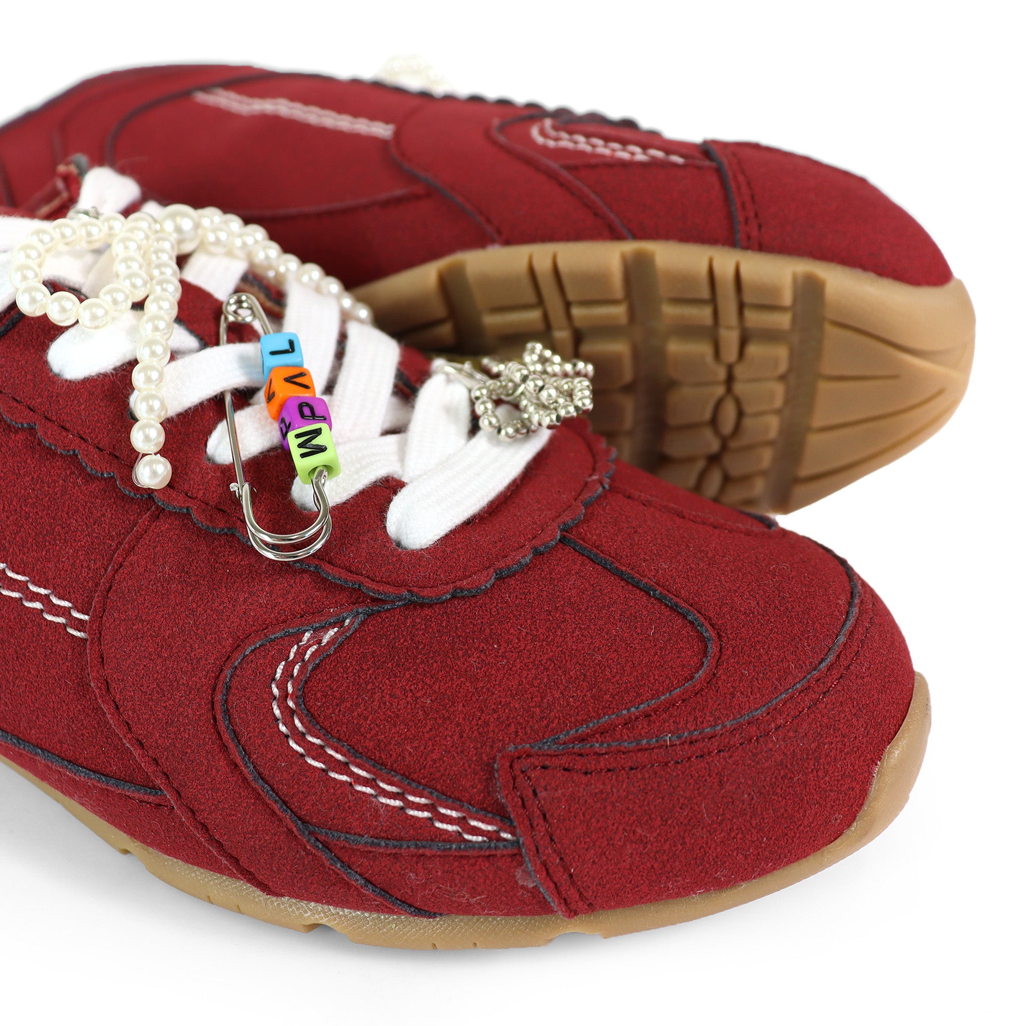 RIVEN-1 EMBELLISHED BOW KNOT CHARM BUNDLE W/ SNEAKER BURGUNDY
