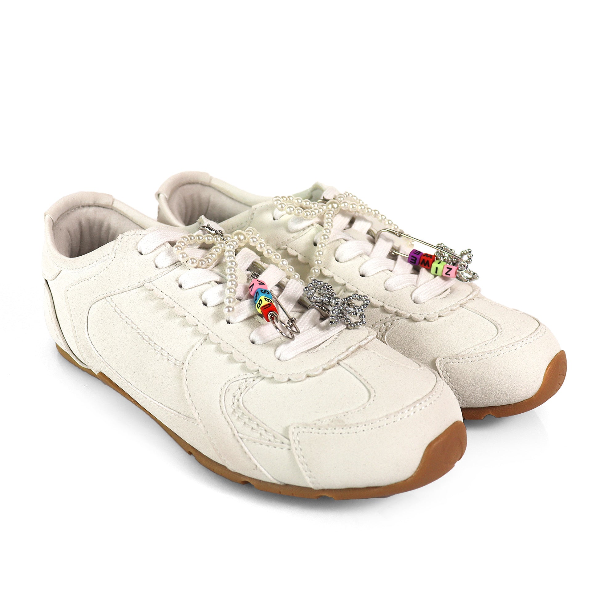 RIVEN-1 EMBELLISHED BOW KNOT CHARM BUNDLE W/ SNEAKER WHITE