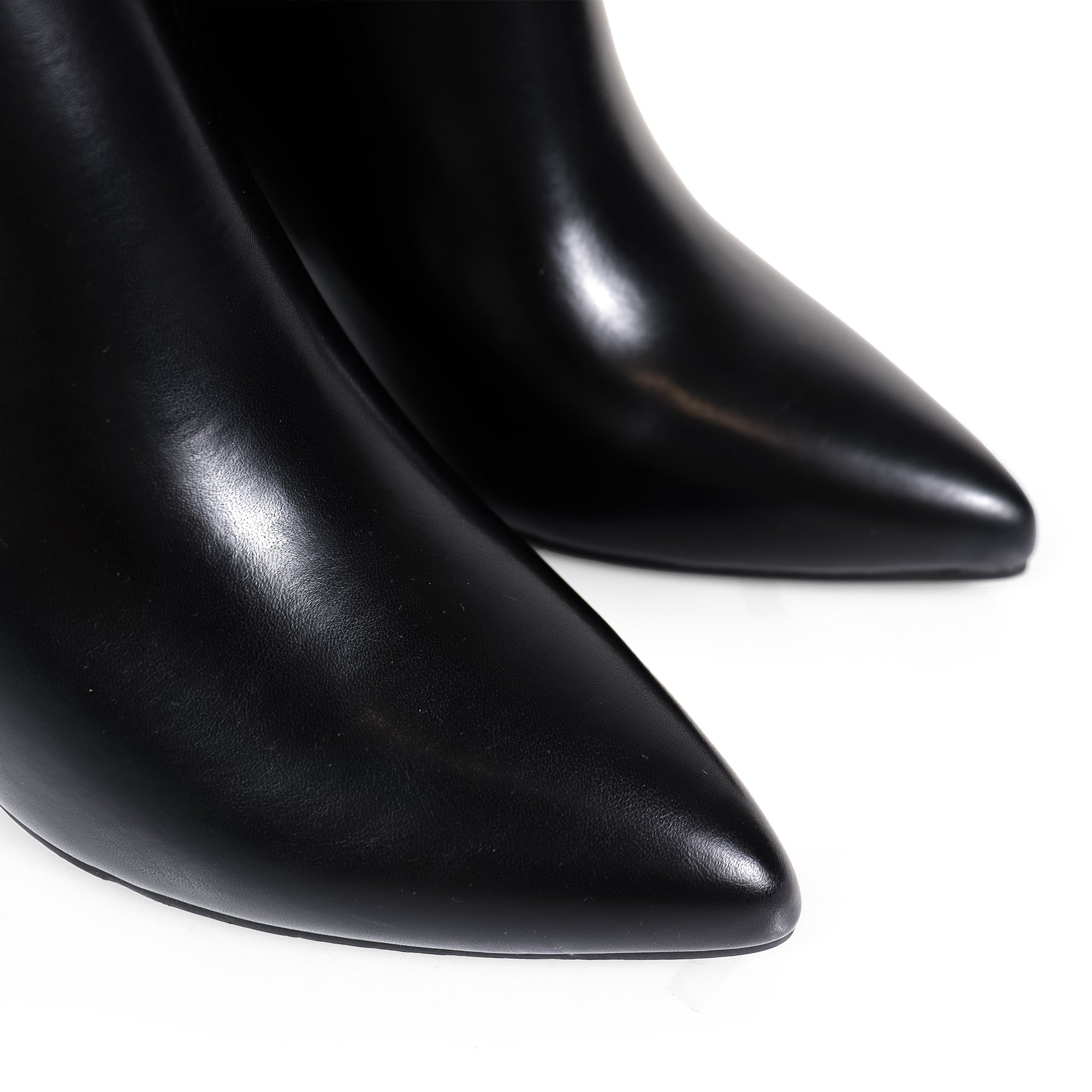 SIERRA-1 POINTED TOE ANKLE BOOT W/ TRAPEZOID HEEL BLACK