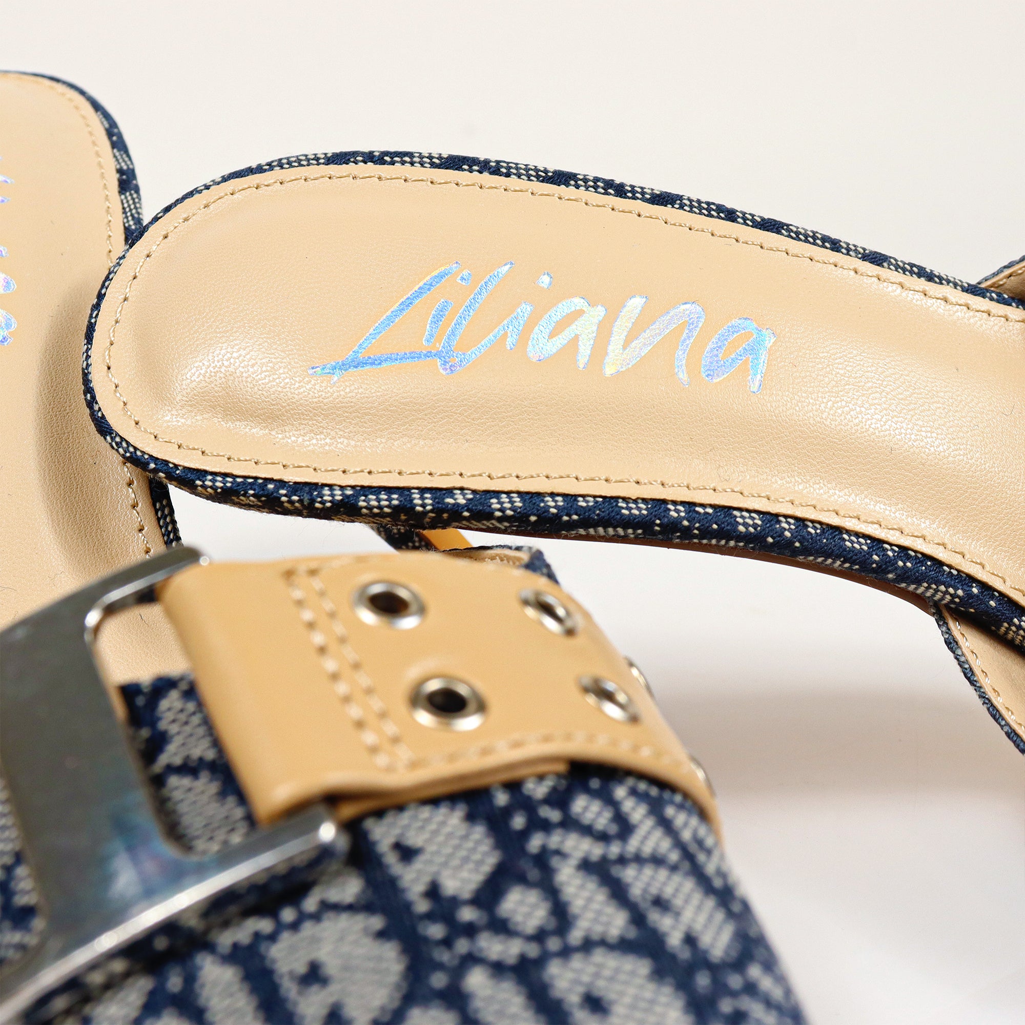 SILLA-22 POINTED TOE MID HEEL PUMP W/BELT BUCKLE DENIM