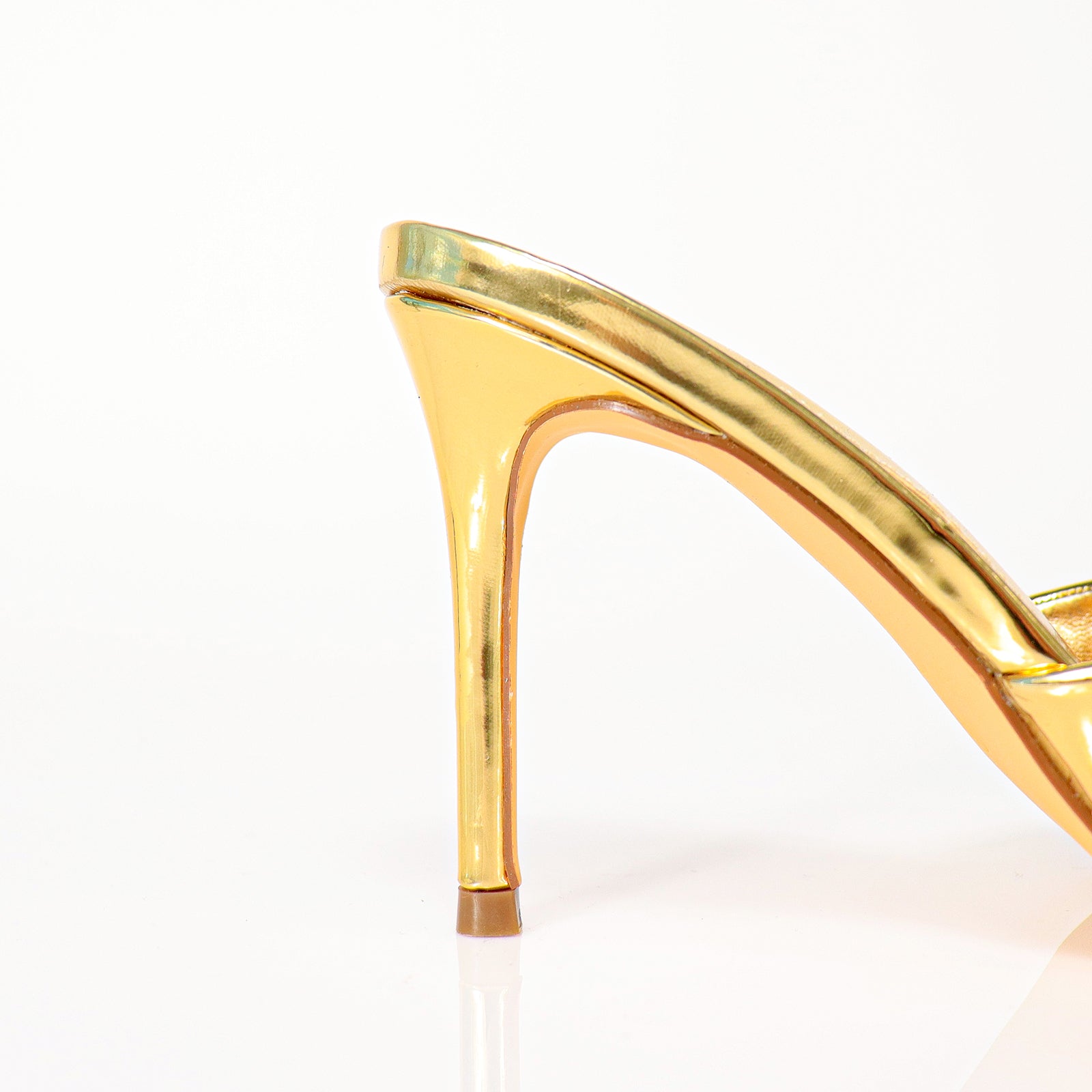 SILLA-9 POINTED TOE MID HEEL PUMP WITH BUCKLE-GOLD