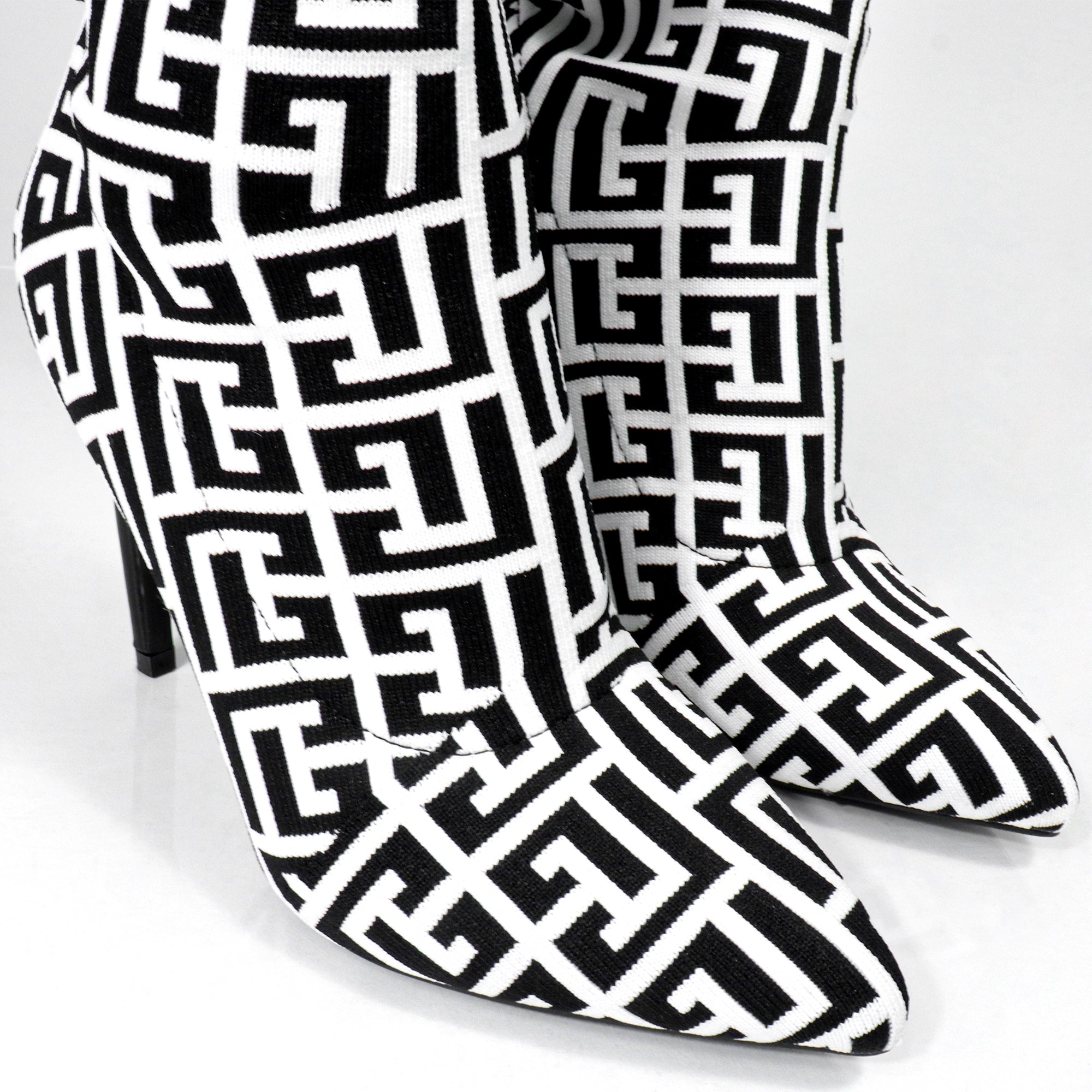 THALIA-1 MONOGRAM-KNIT OVERKNEE BOOT W/HEEL Black/White