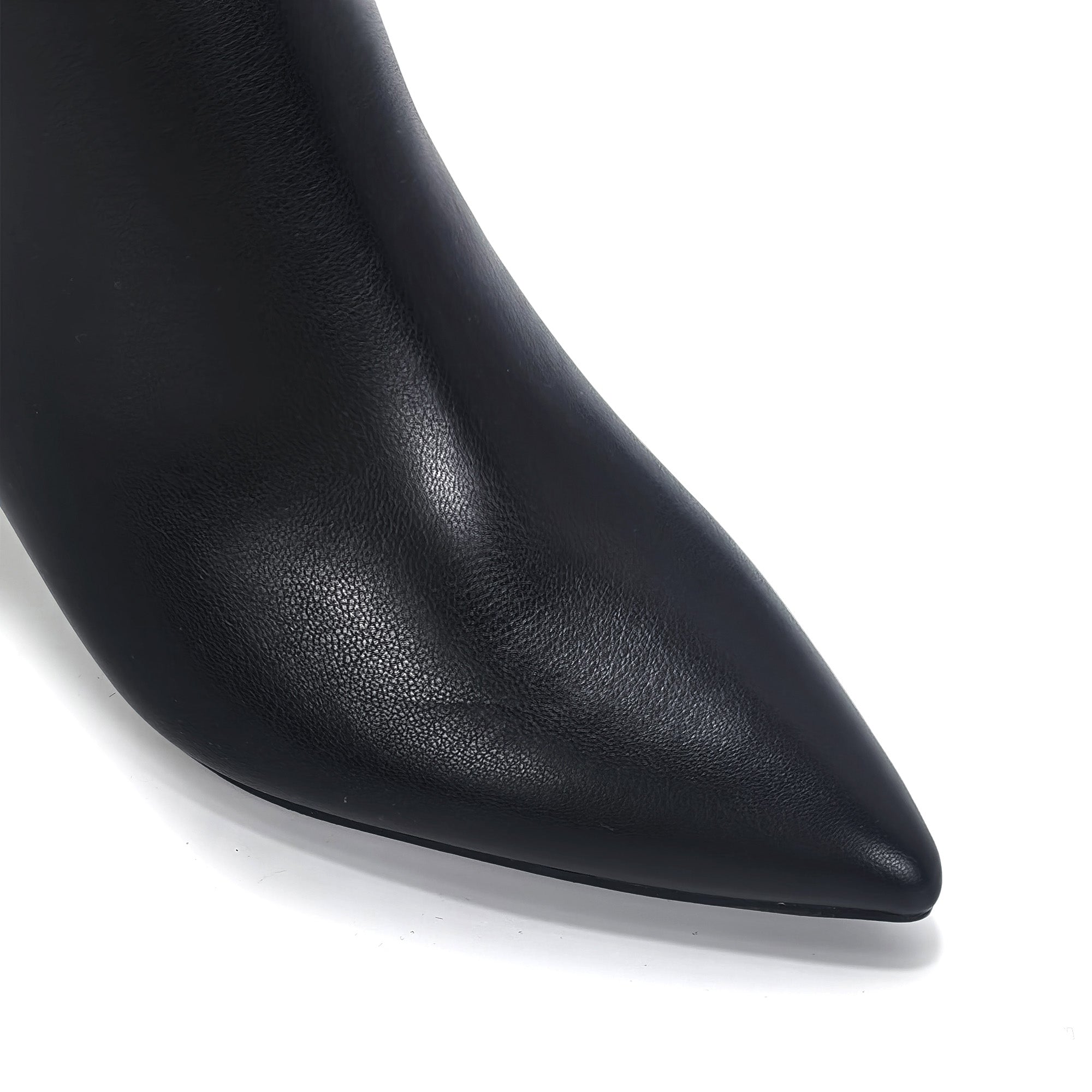 WATCHING-1 KNEE HIGH BOOTS W/ HEEL BLACK PU