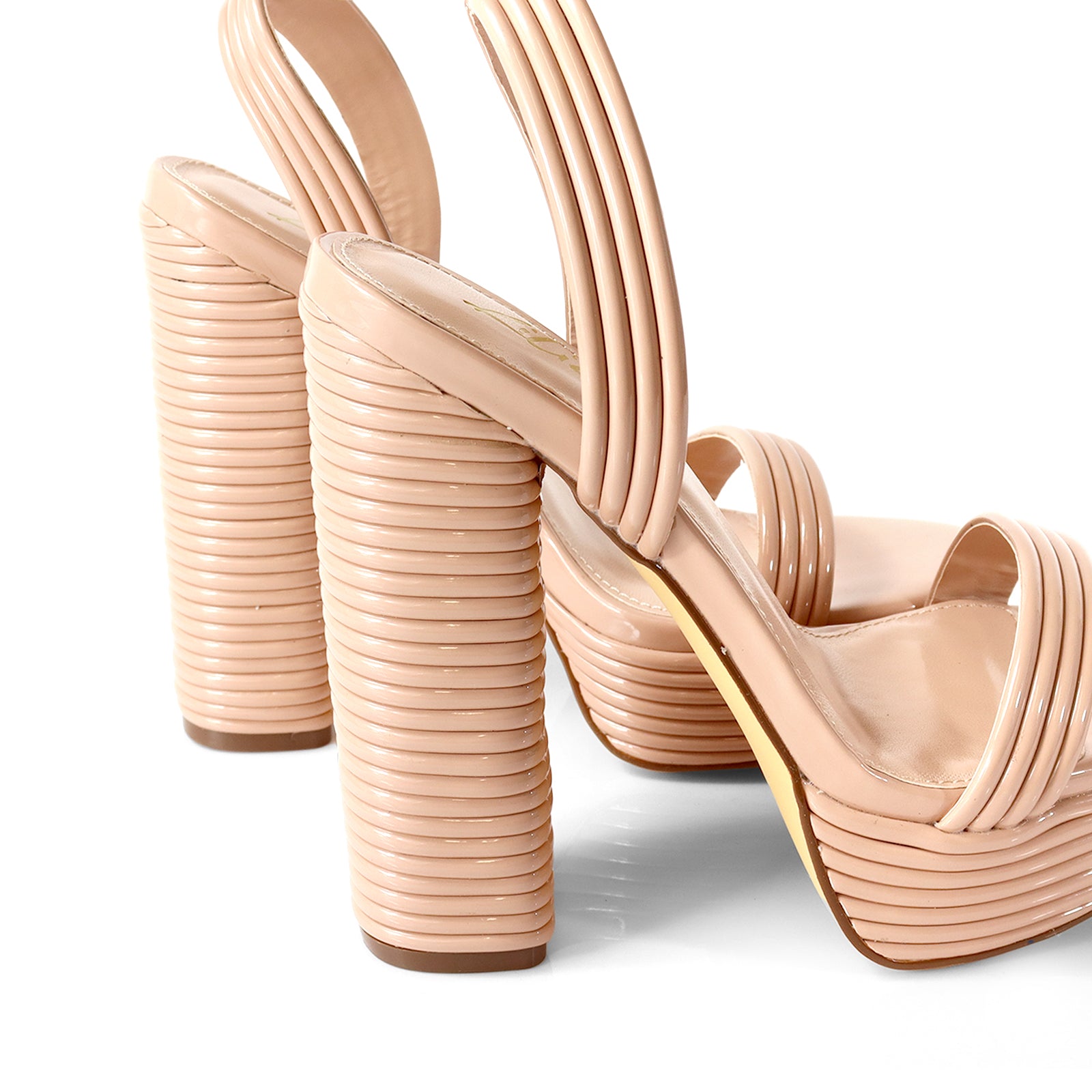 YUKO-100 ROUND TOE ANKLE STRAP BUCKLE W/ LAYERE NUDE